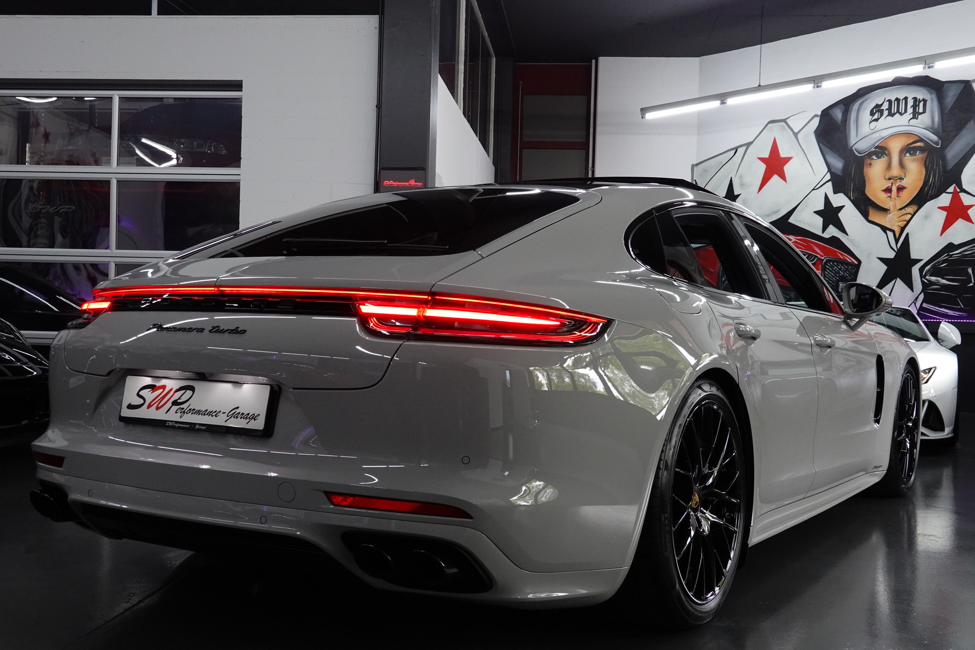 PORSCHE PANAMERA TURBO PDK PTS KREIDE CH-FZ APPROVED LAUFEND BIS 2027-image-56