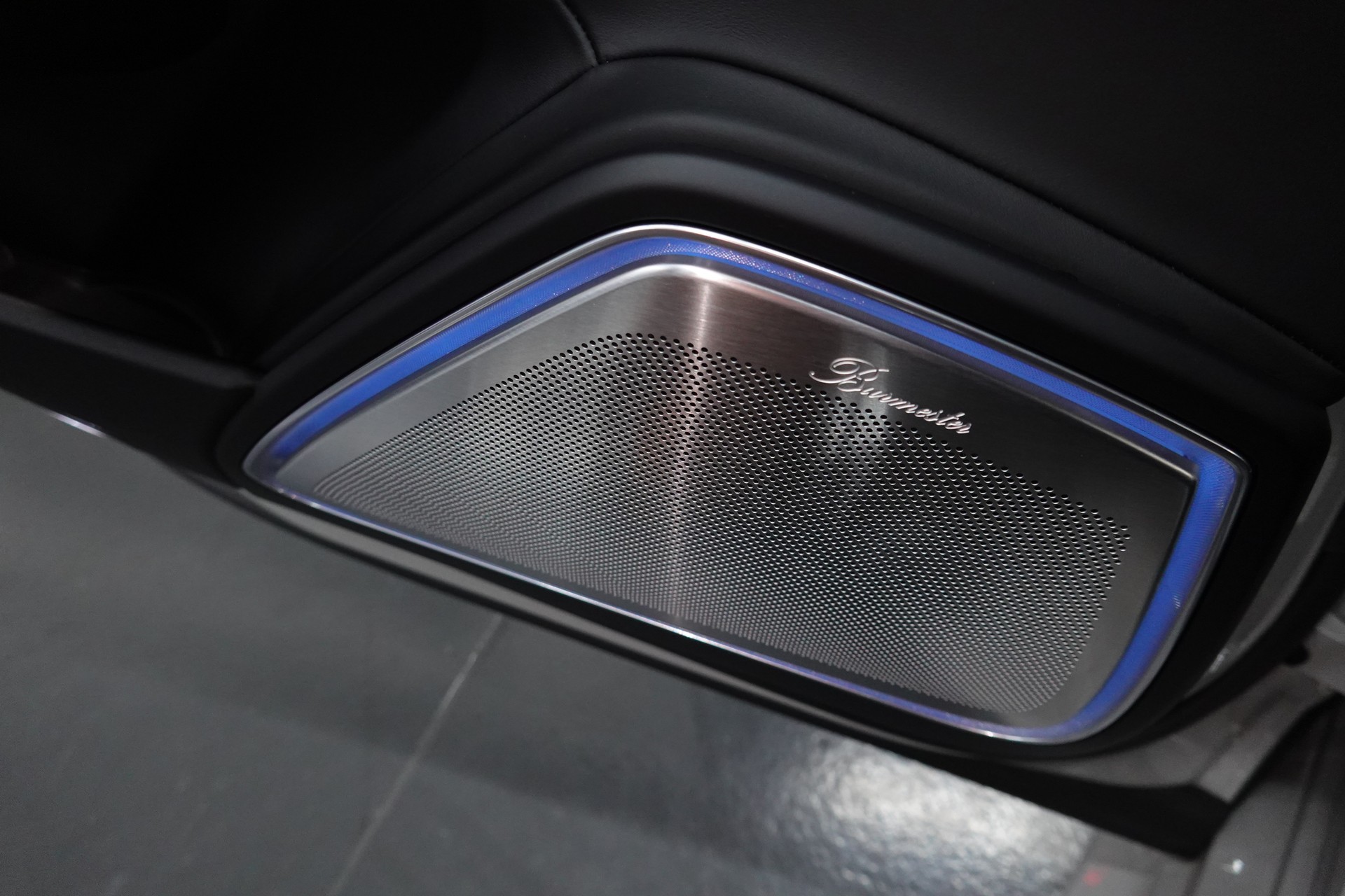 PORSCHE PANAMERA TURBO PDK PTS KREIDE CH-FZ APPROVED LAUFEND BIS 2027-image-42