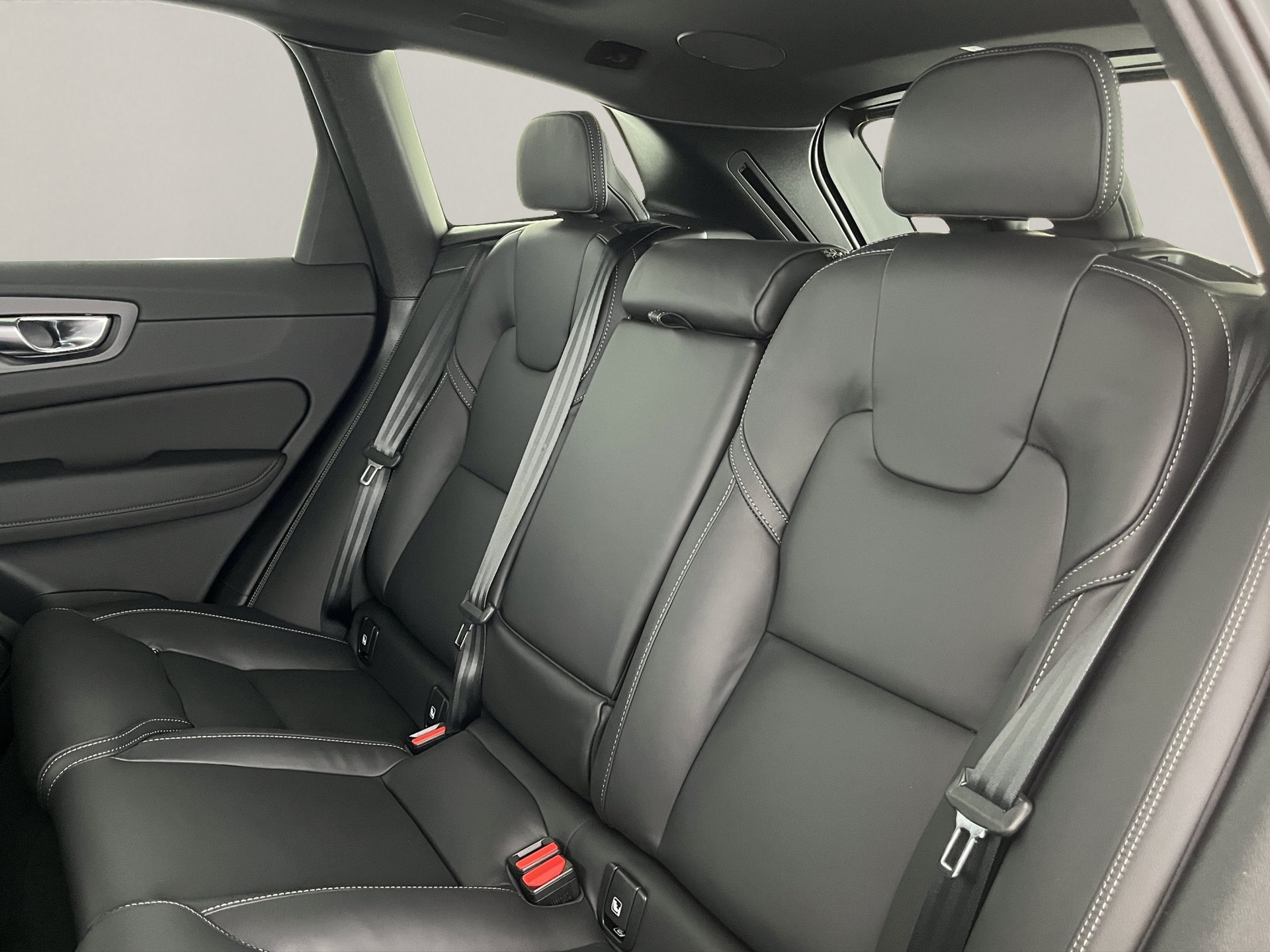 VOLVO XC60 2.0 T8 TE Ultra Dark eAWD-image-17