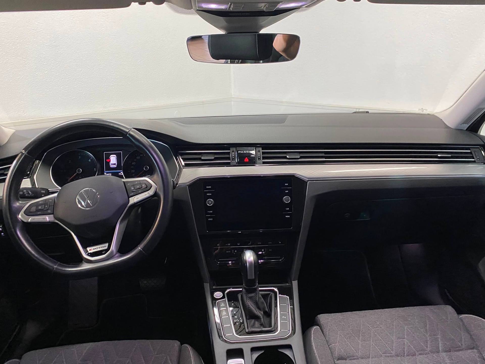 VW Passat 2.0 TDI BMT Business 4Motion DSG-image-7