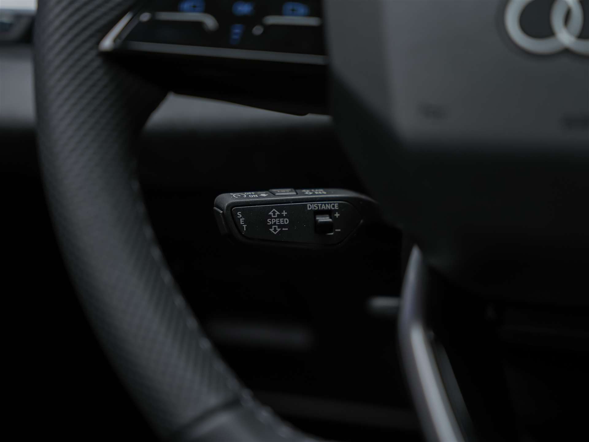 AUDI A6 Limousine TDI quattro S tronic*Head Up*360° Kamera*Bang Olufsen*Matrix LED Scheinwerfer*-image-35