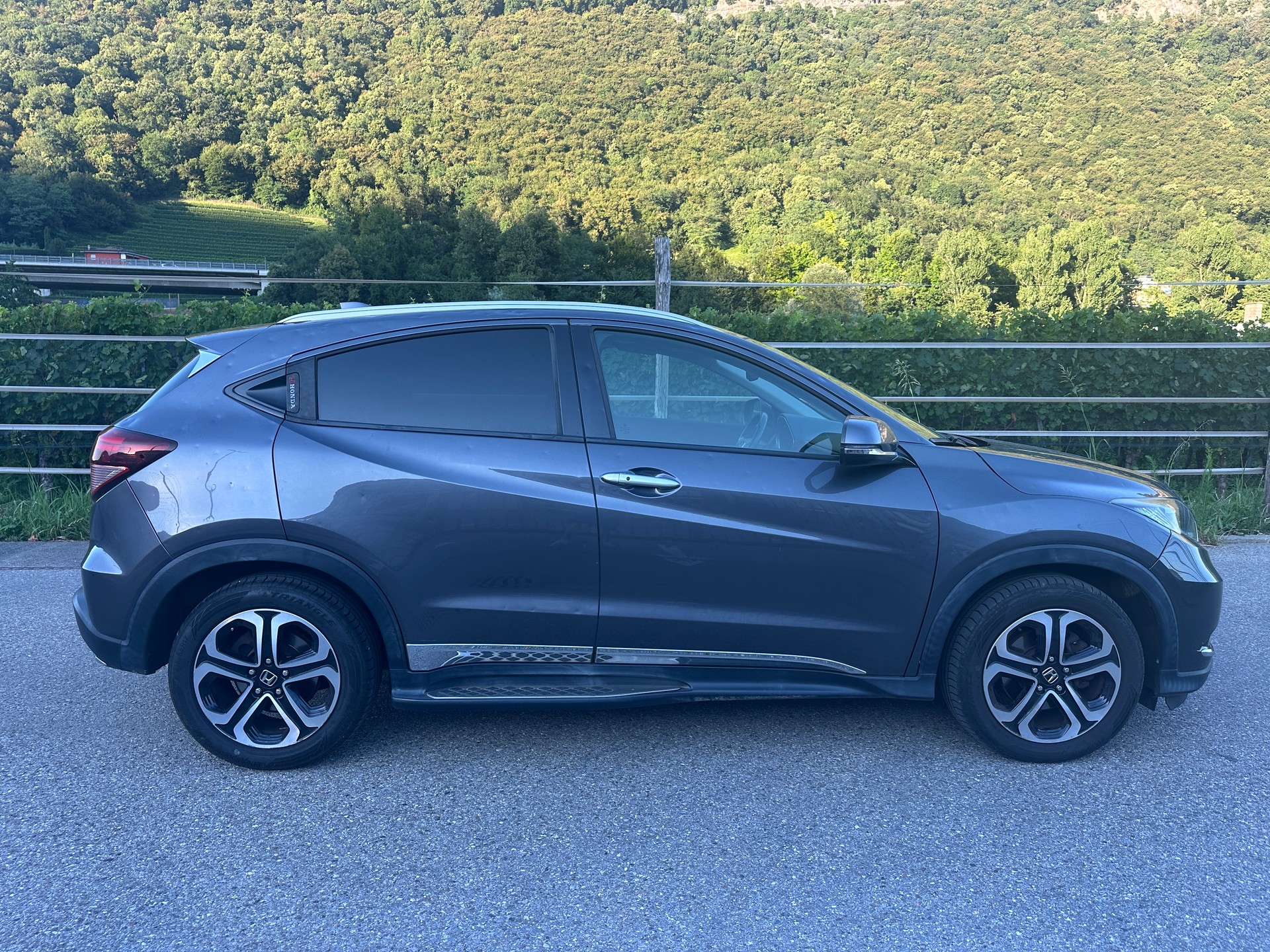 HONDA HR-V 1.6i-DTEC Executive-image-6