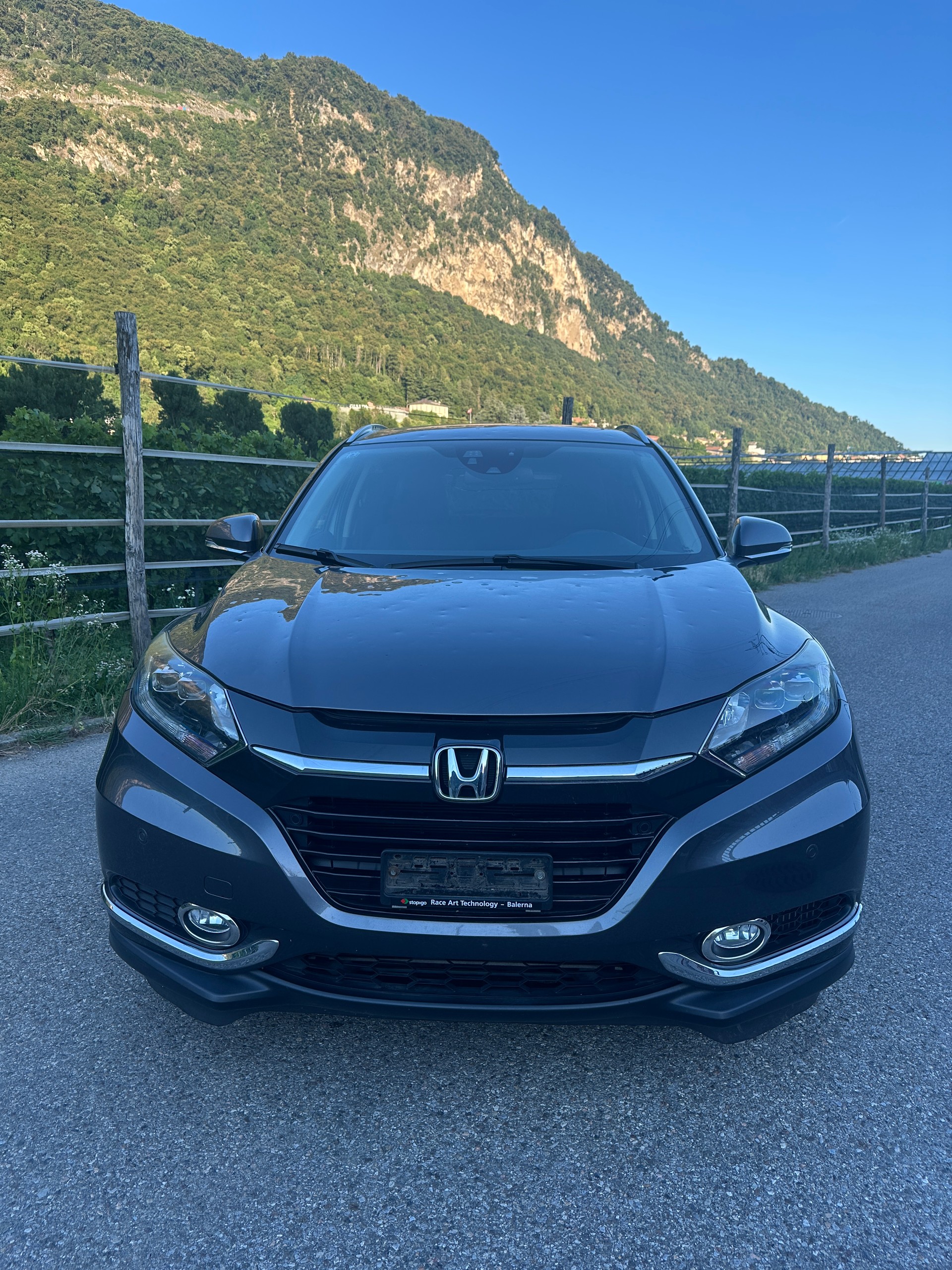 HONDA HR-V 1.6i-DTEC Executive-image-0