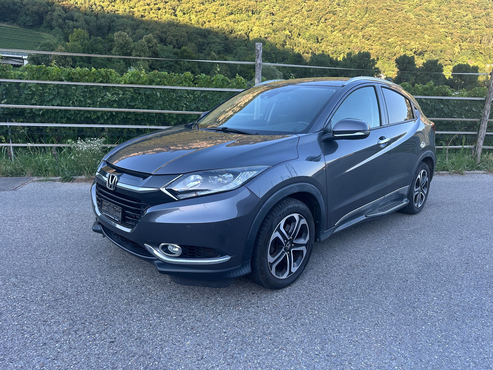 HONDA HR-V 1.6i-DTEC Executive-image-2