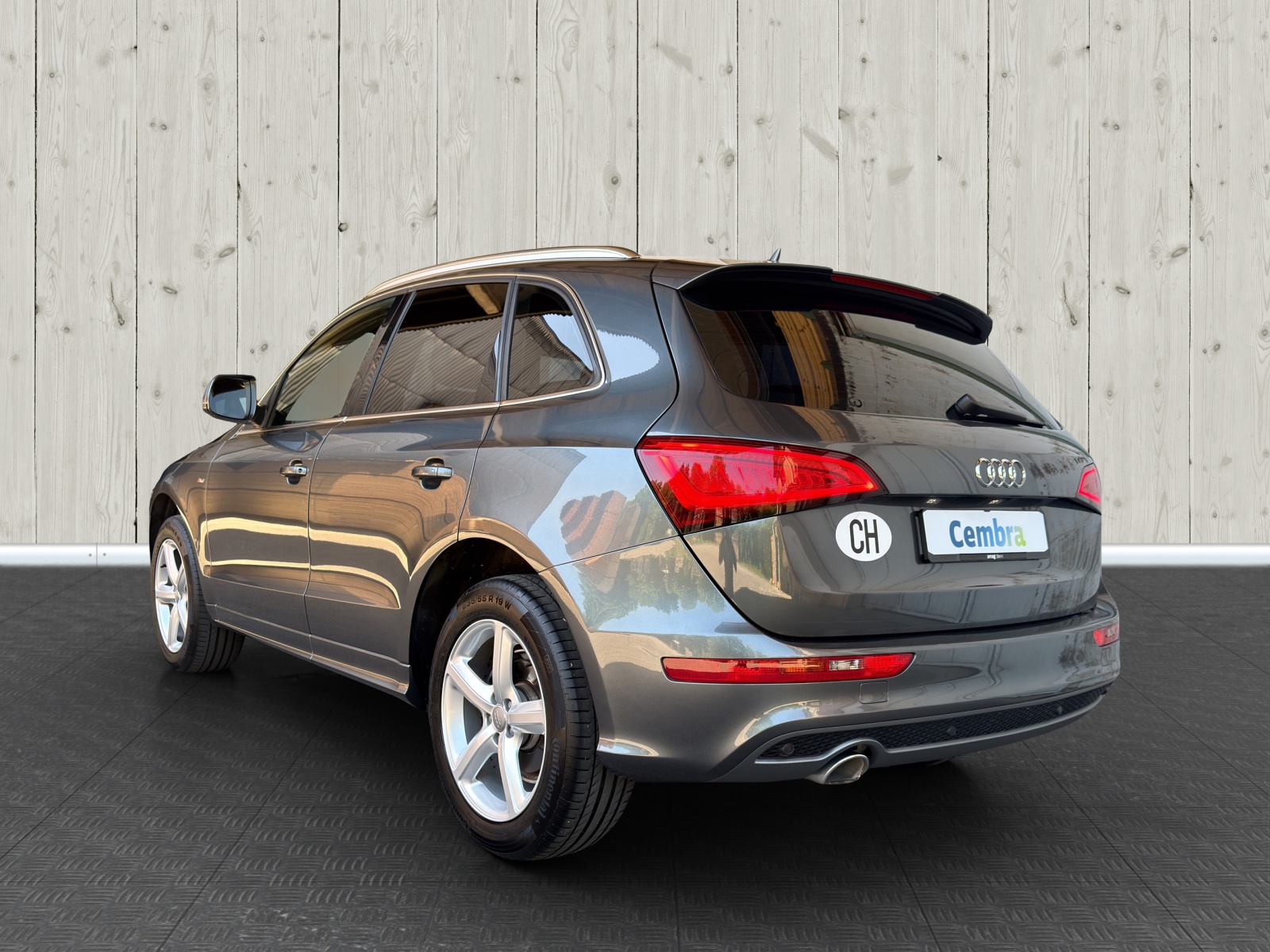 AUDI Q5 2.0 TDI quattro S-tronic-image-4