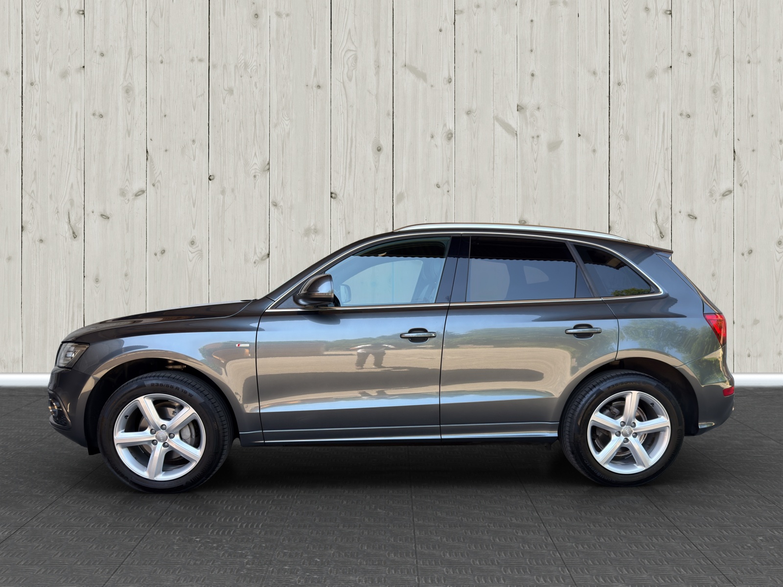 AUDI Q5 2.0 TDI quattro S-tronic-image-3