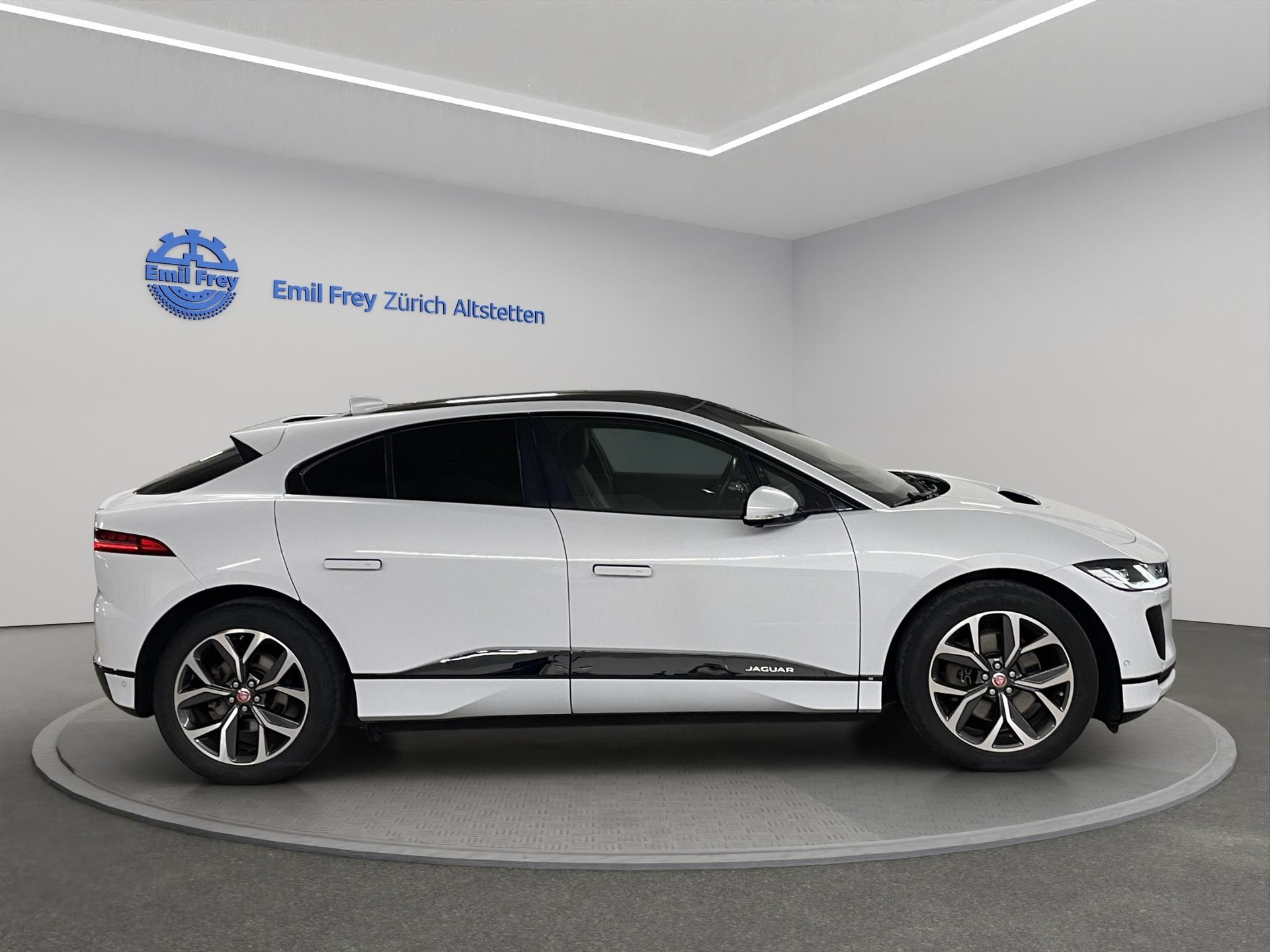 JAGUAR I-Pace EV400 S AWD-image-4