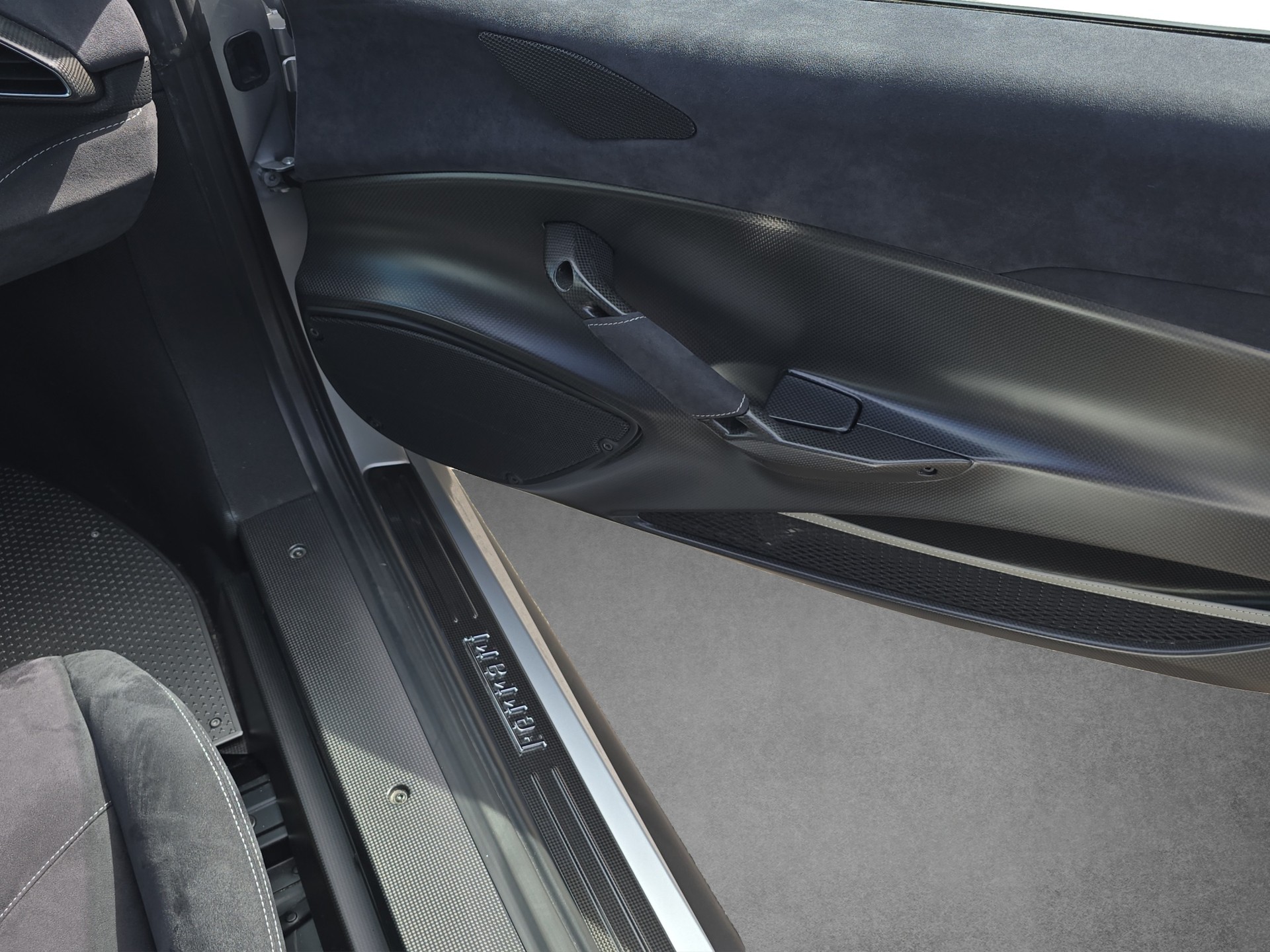 FERRARI 488 Pista 3.9 V8-image-25