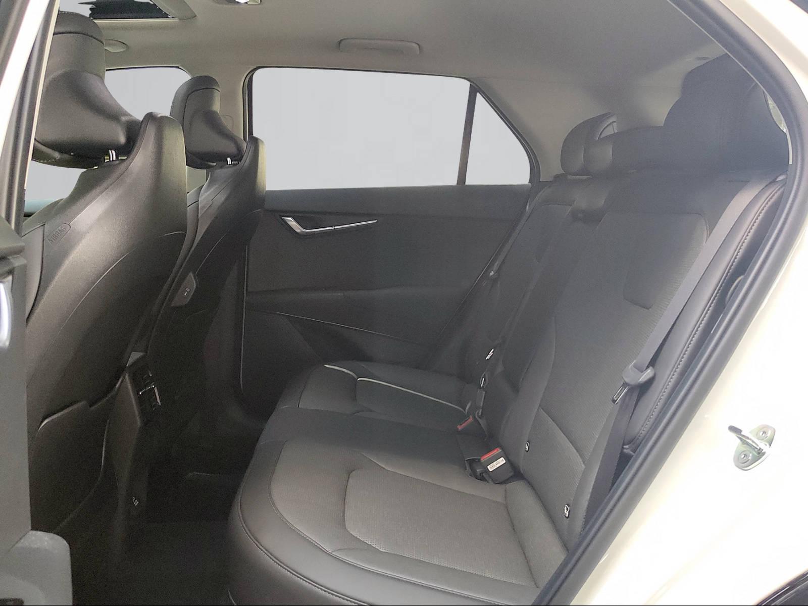 KIA Niro 1.6 GDi Plug-in Hybrid Style-image-9
