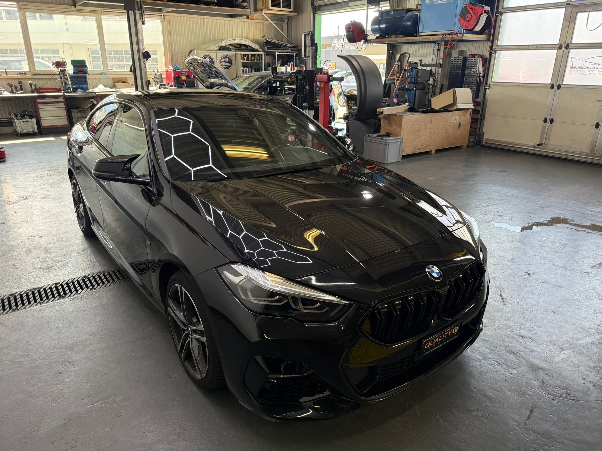 BMW 218i Steptronic M Sport-image-1