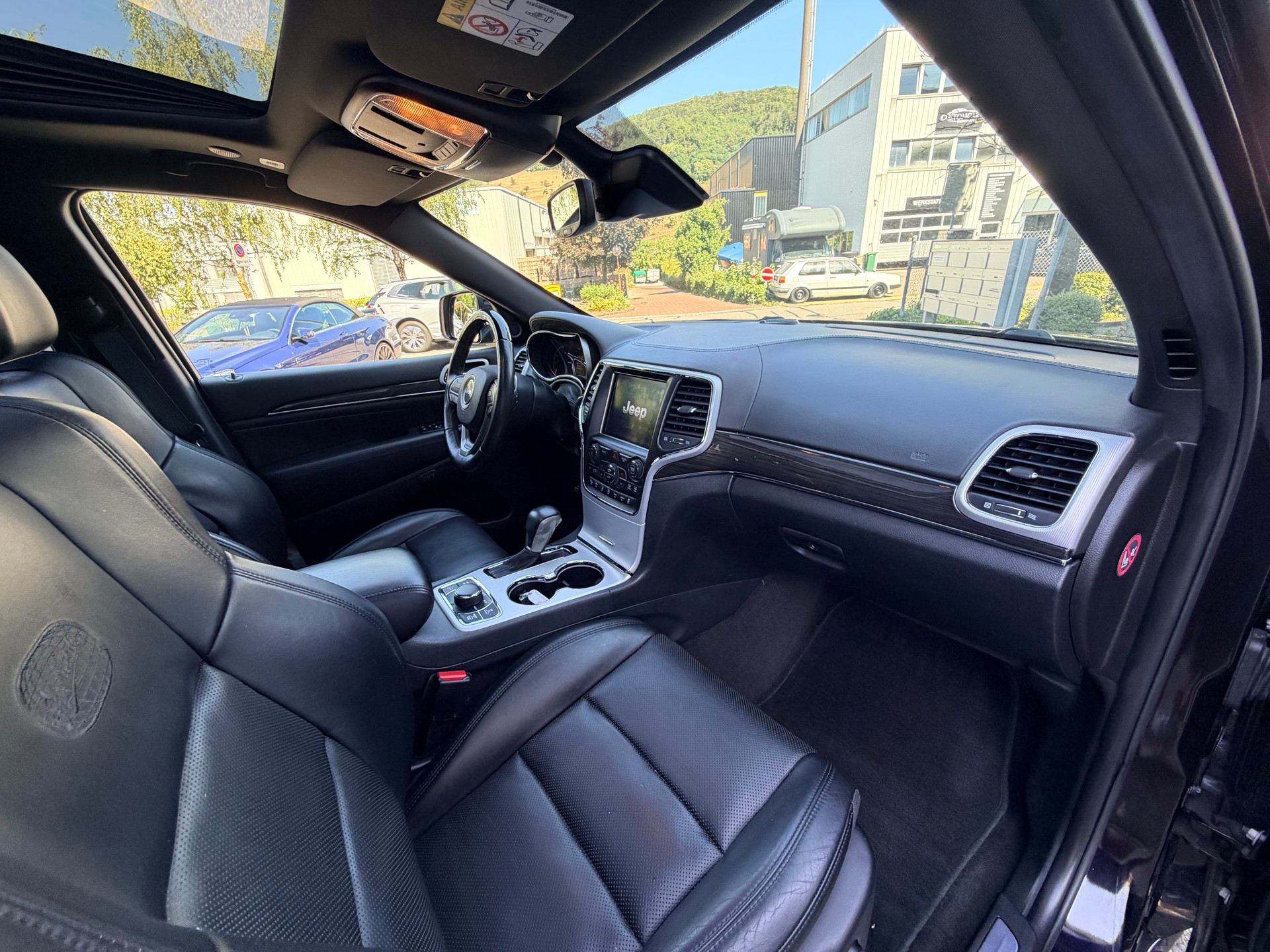 JEEP Grand Cherokee 3.0 CRD Overland Automatic-image-8