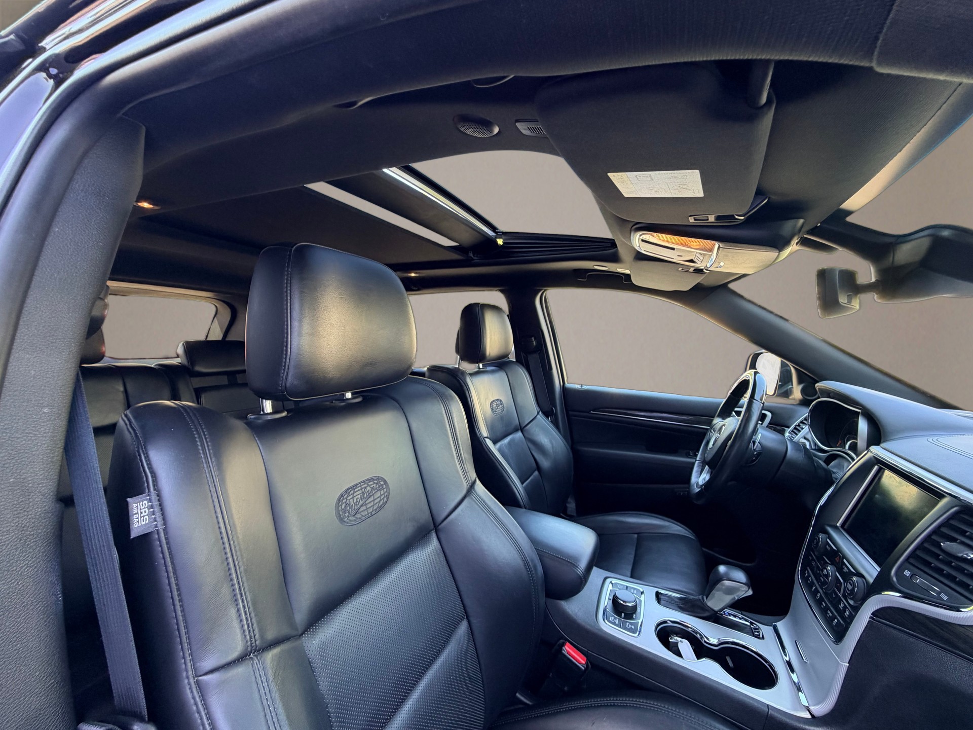 JEEP Grand Cherokee 3.0 CRD Overland Automatic-image-9