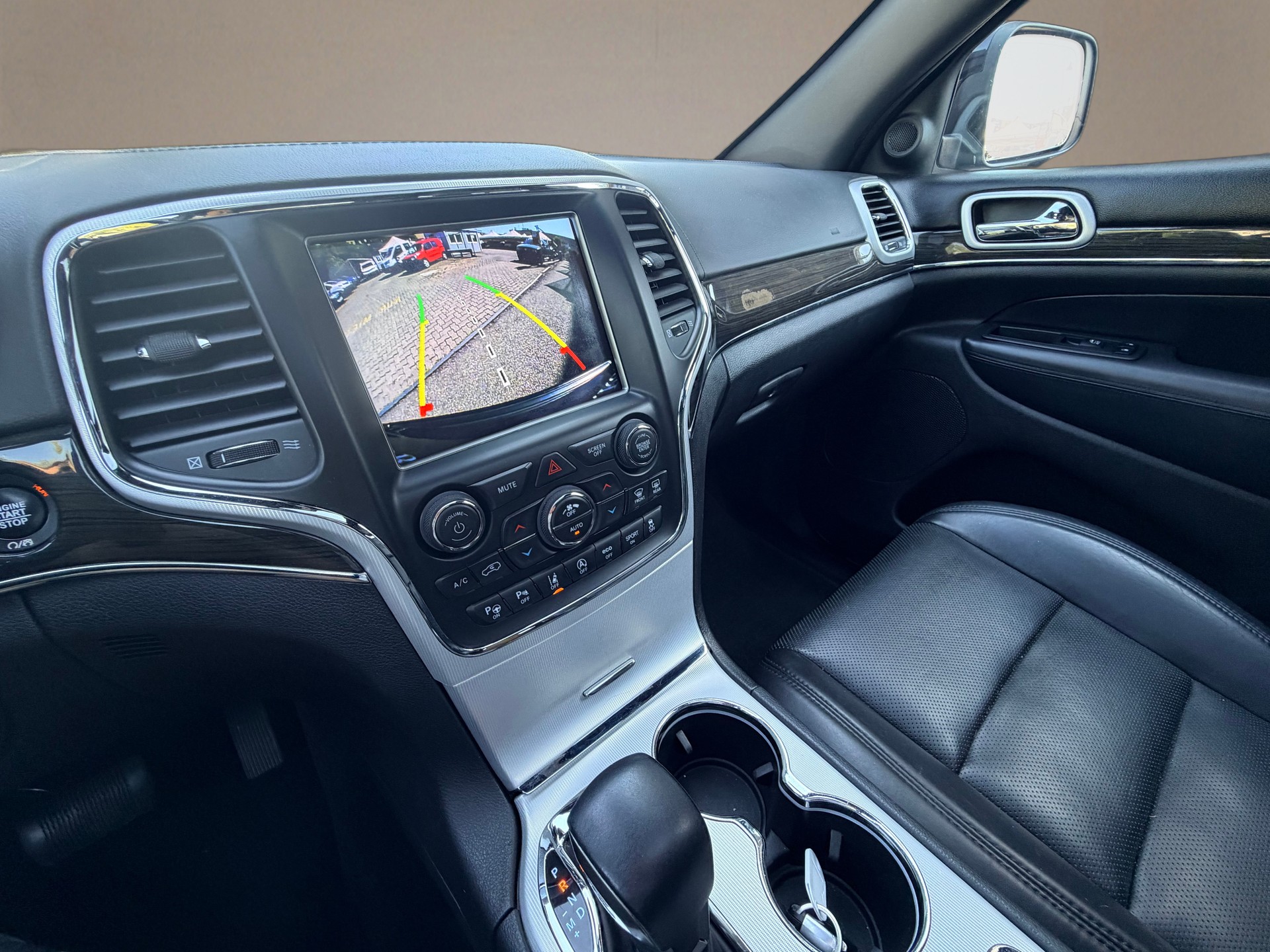 JEEP Grand Cherokee 3.0 CRD Overland Automatic-image-11