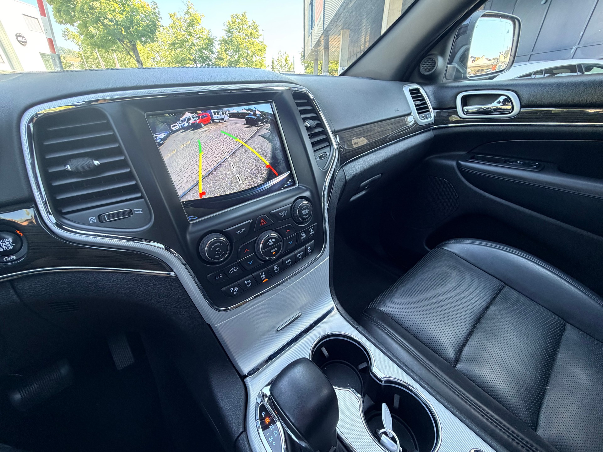 JEEP Grand Cherokee 3.0 CRD Overland Automatic-image-11