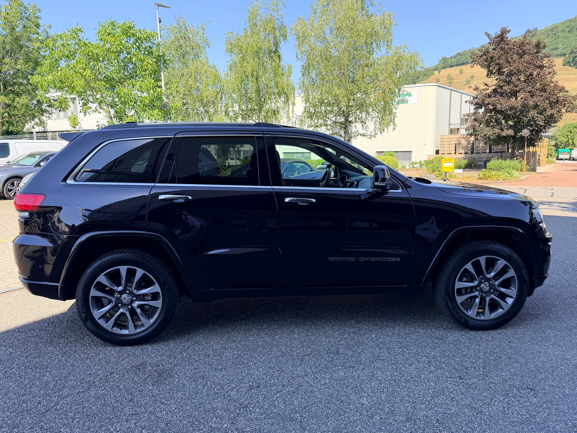 JEEP Grand Cherokee 3.0 CRD Overland Automatic-image-1