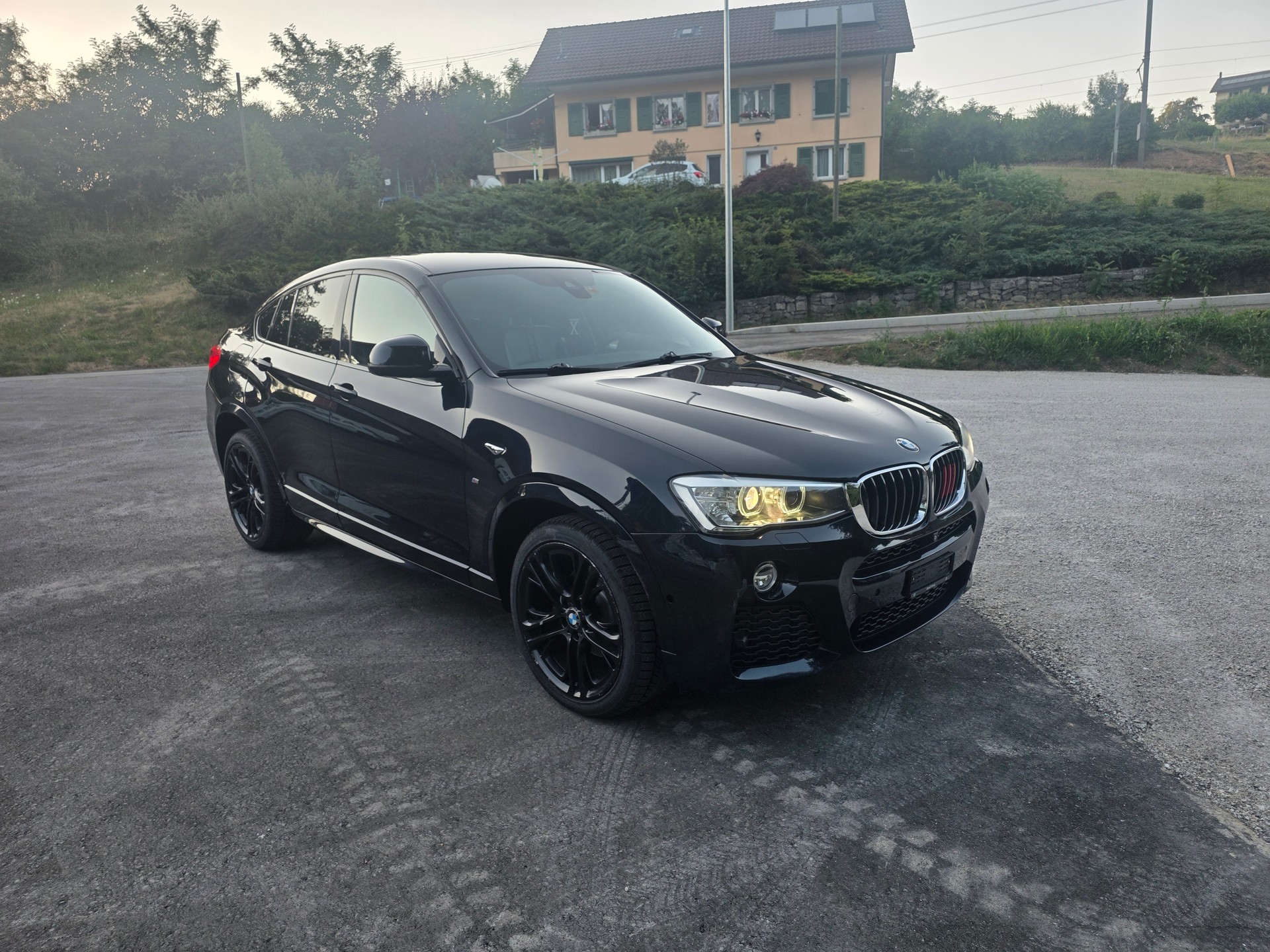 BMW X4 xDrive 20d M Sport Steptronic-image-0