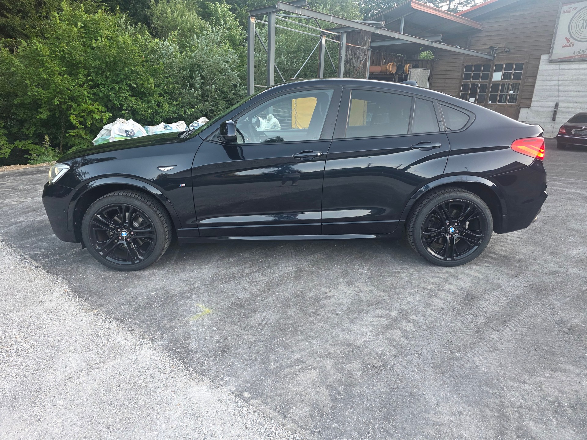 BMW X4 xDrive 20d M Sport Steptronic-image-2