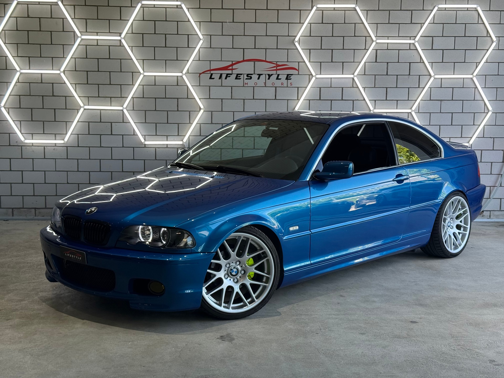 BMW 320Ci Coupé-image-0