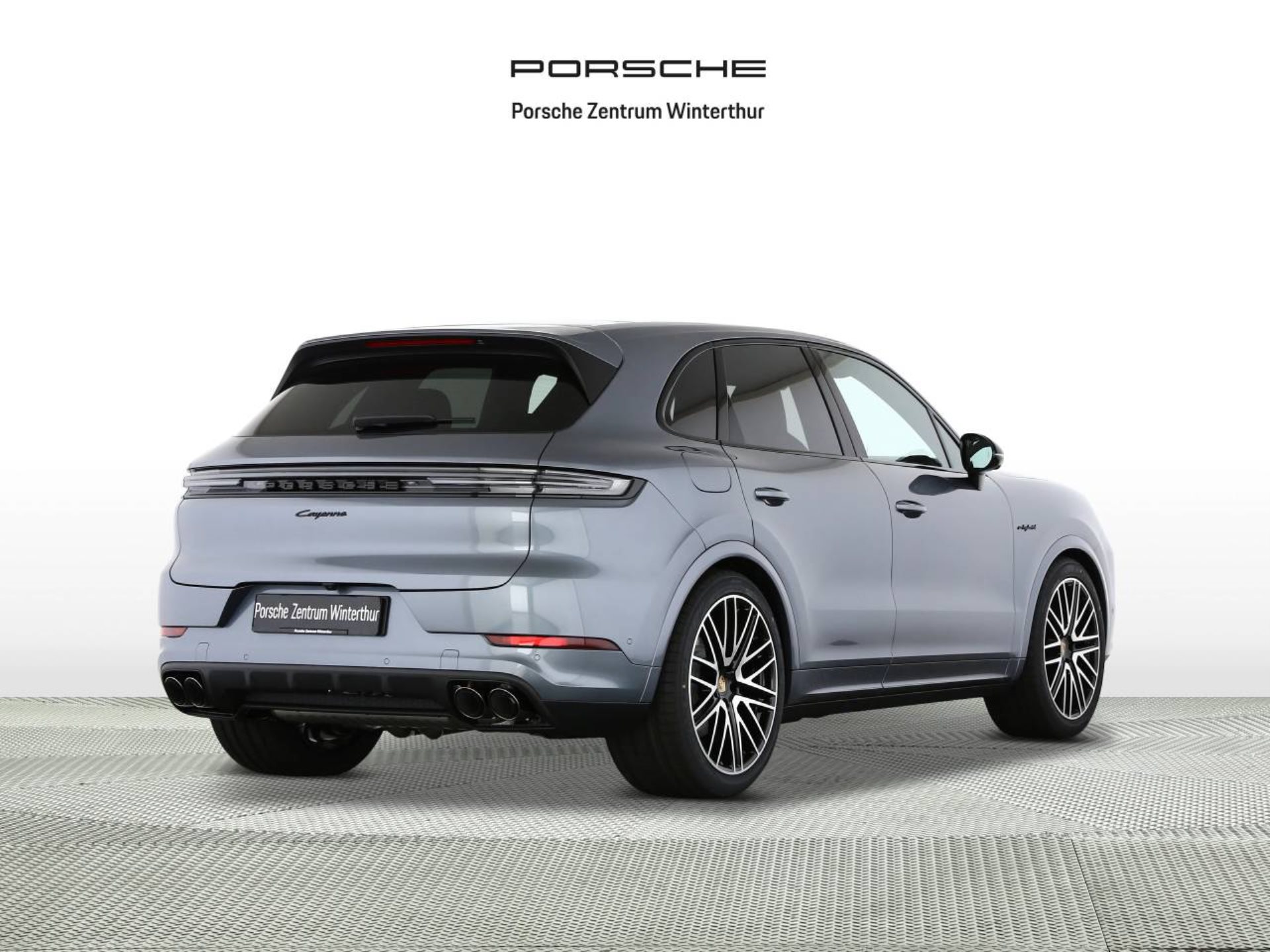 PORSCHE Cayenne E-Hybrid Black Edition-image-2
