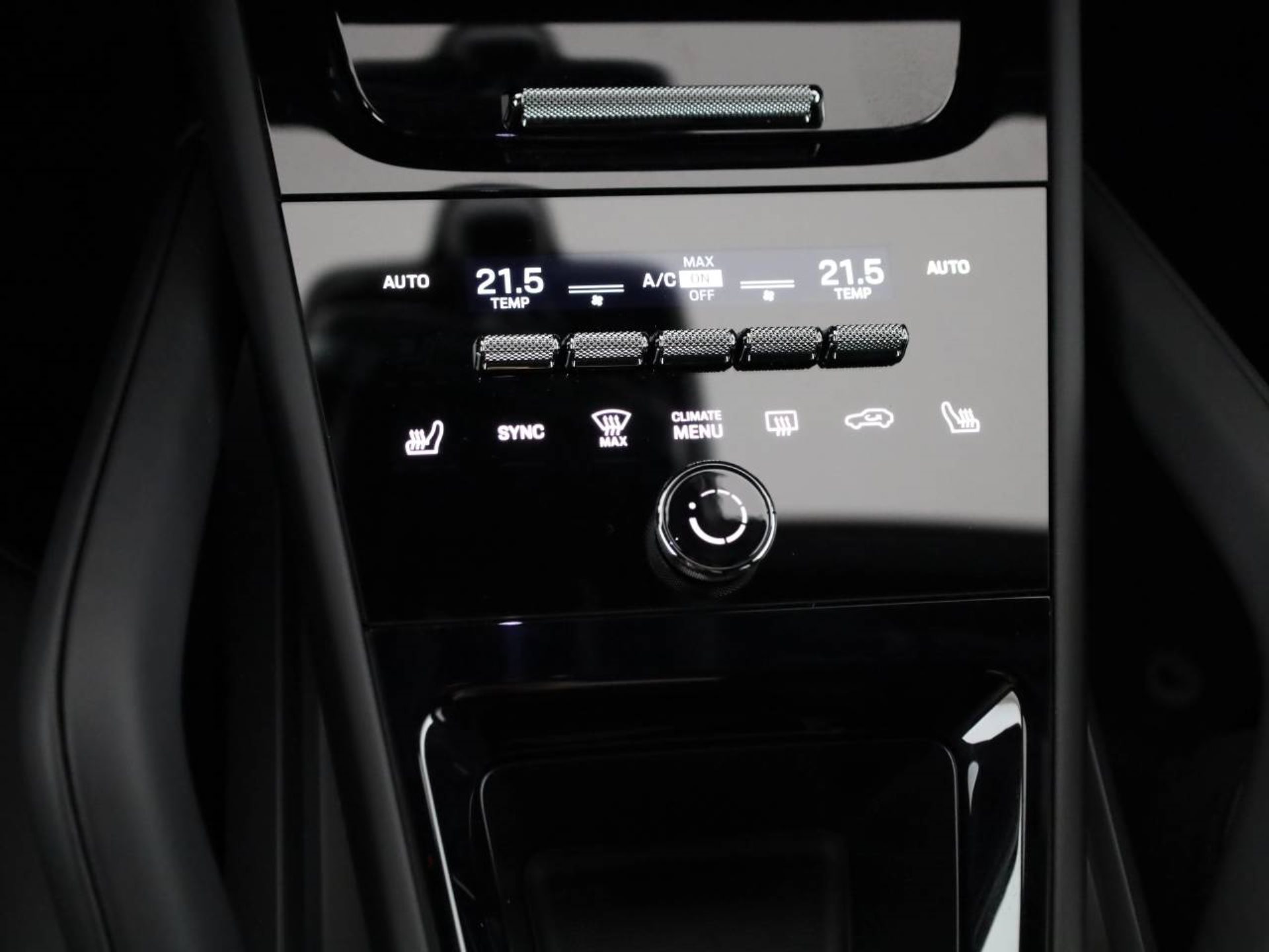 PORSCHE Cayenne E-Hybrid Black Edition-image-11