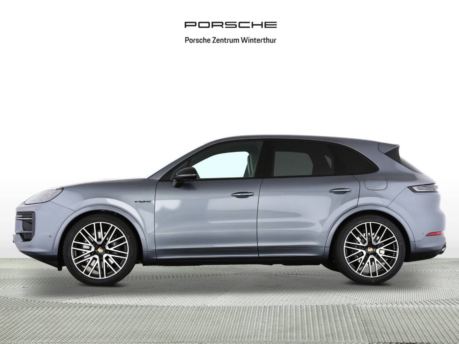PORSCHE Cayenne E-Hybrid Black Edition-image-1