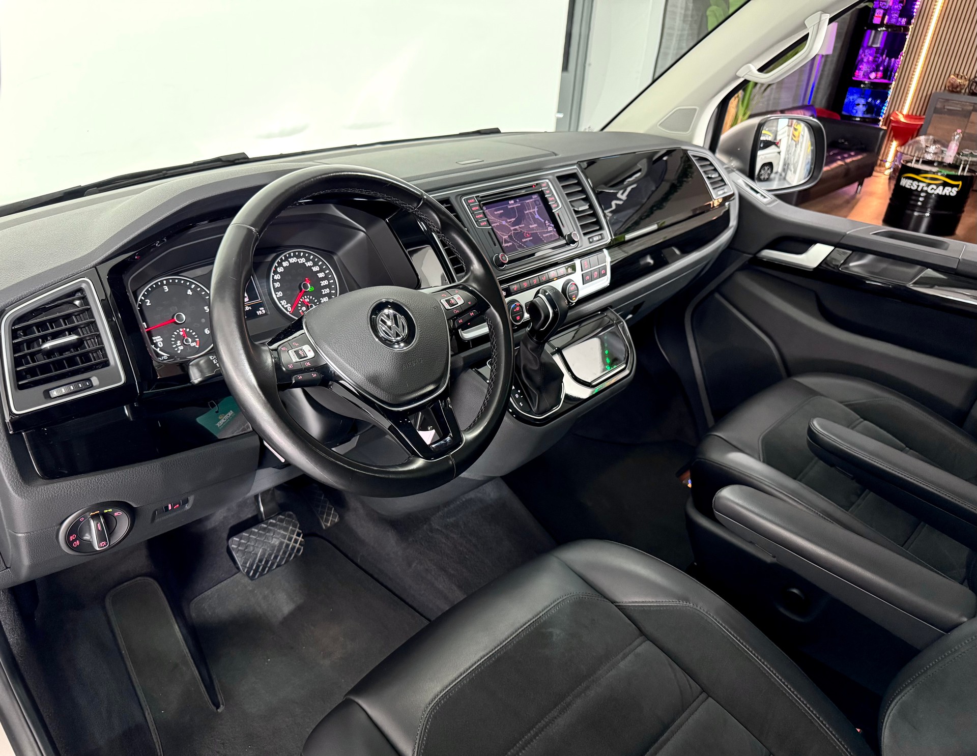 VW T6 Multivan 2.0 Bi-TDI Highline 4Motion DSG-image-11