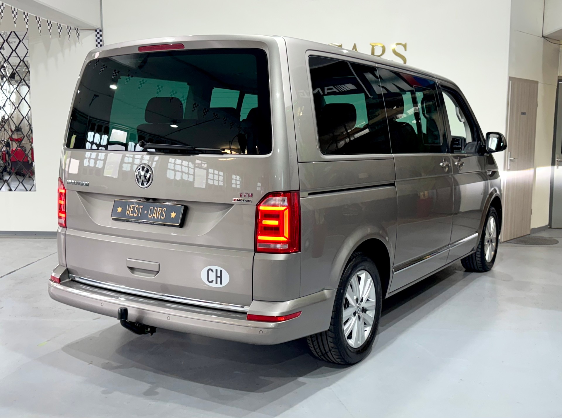 VW T6 Multivan 2.0 Bi-TDI Highline 4Motion DSG-image-3