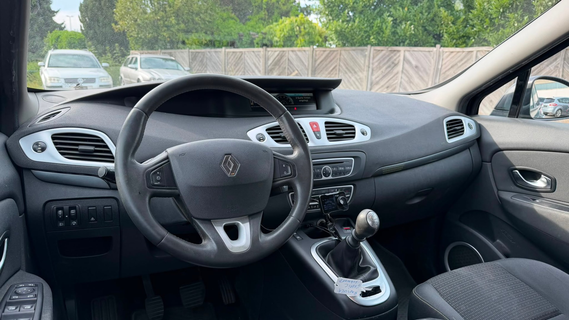 RENAULT Grand Scénic 1.4 16V Turbo Dynamique-image-9