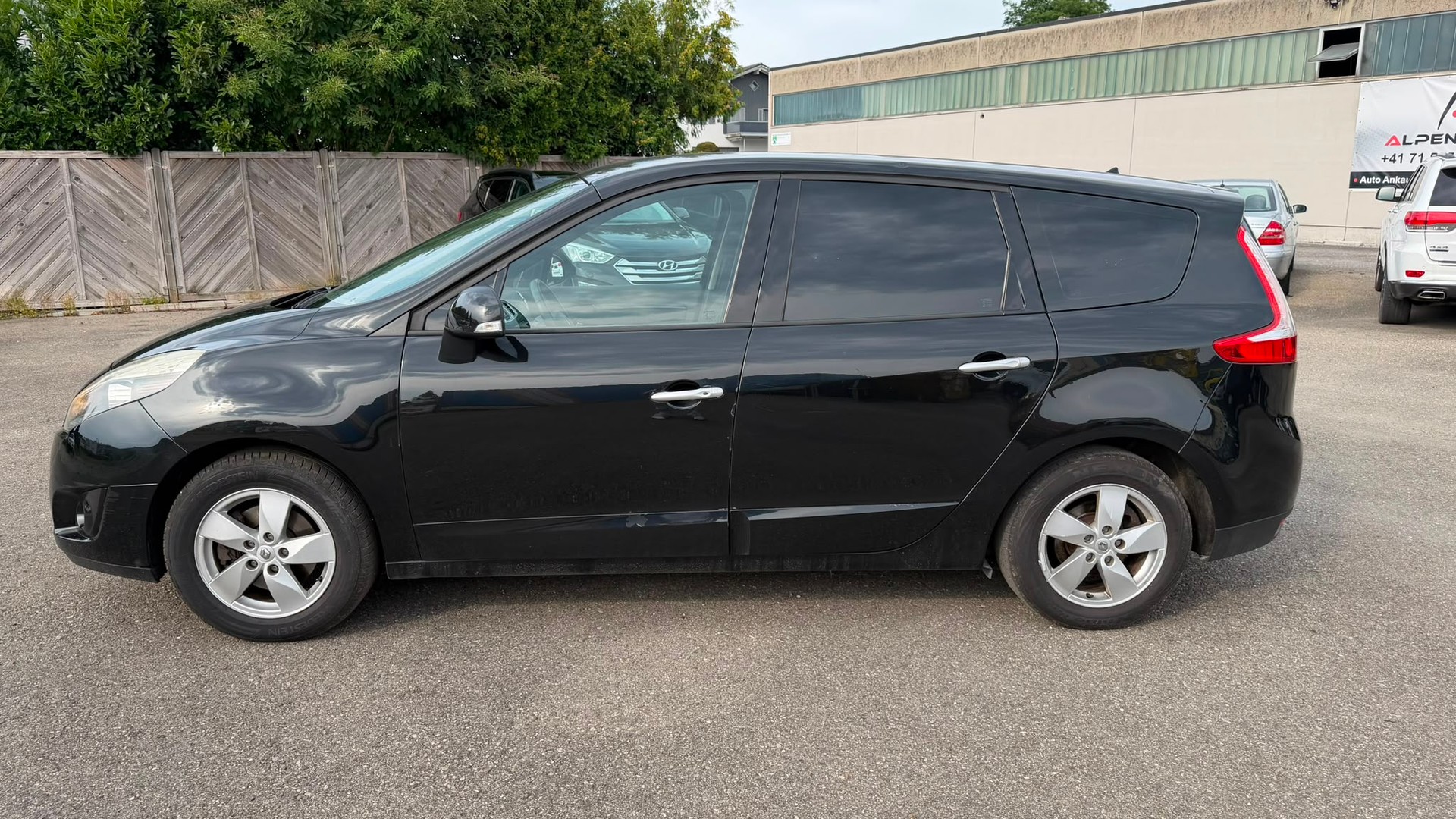 RENAULT Grand Scénic 1.4 16V Turbo Dynamique-image-7