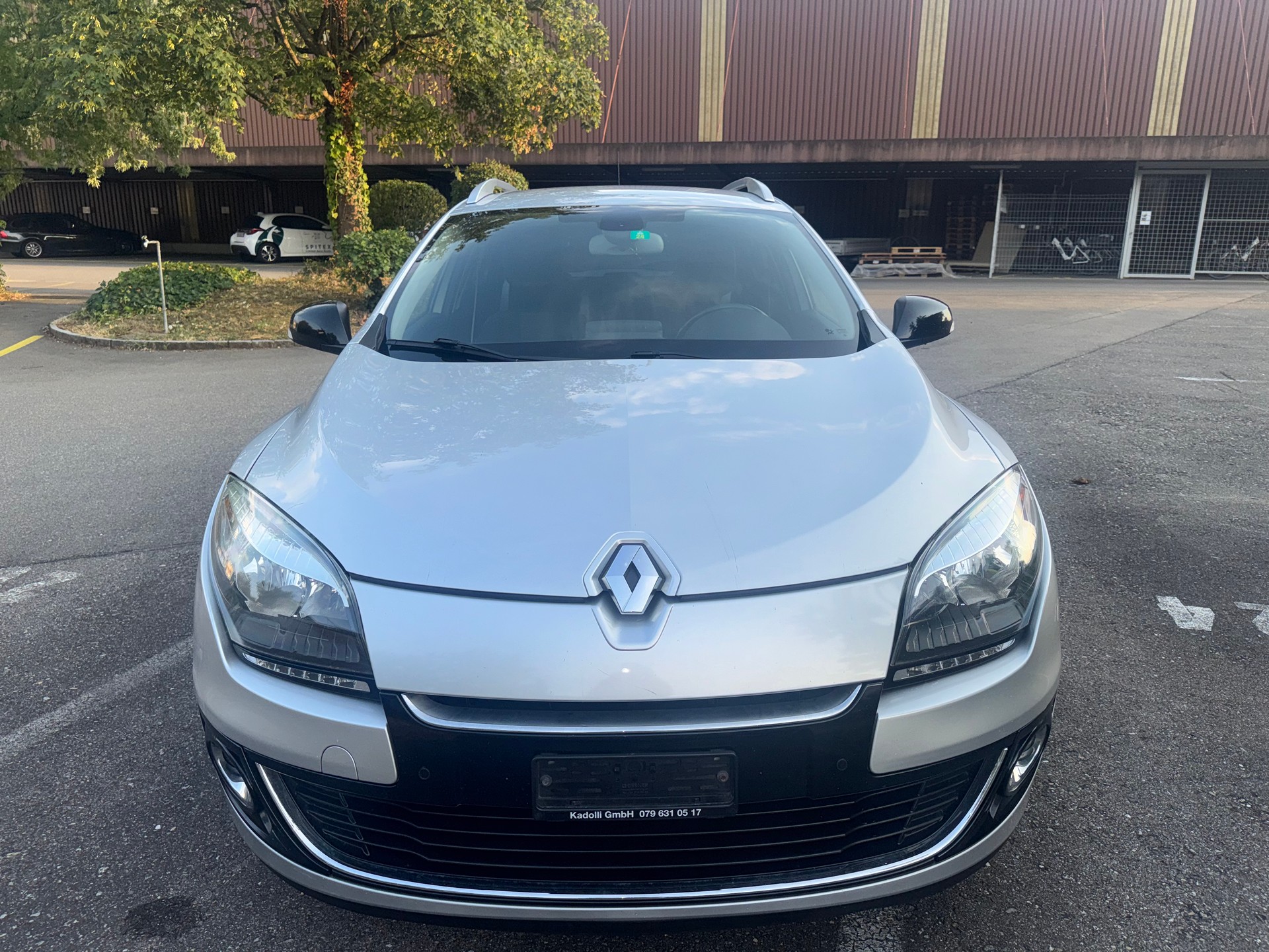 RENAULT Mégane Grandtour 1.5 dCi Swiss Edition EDC-image-5