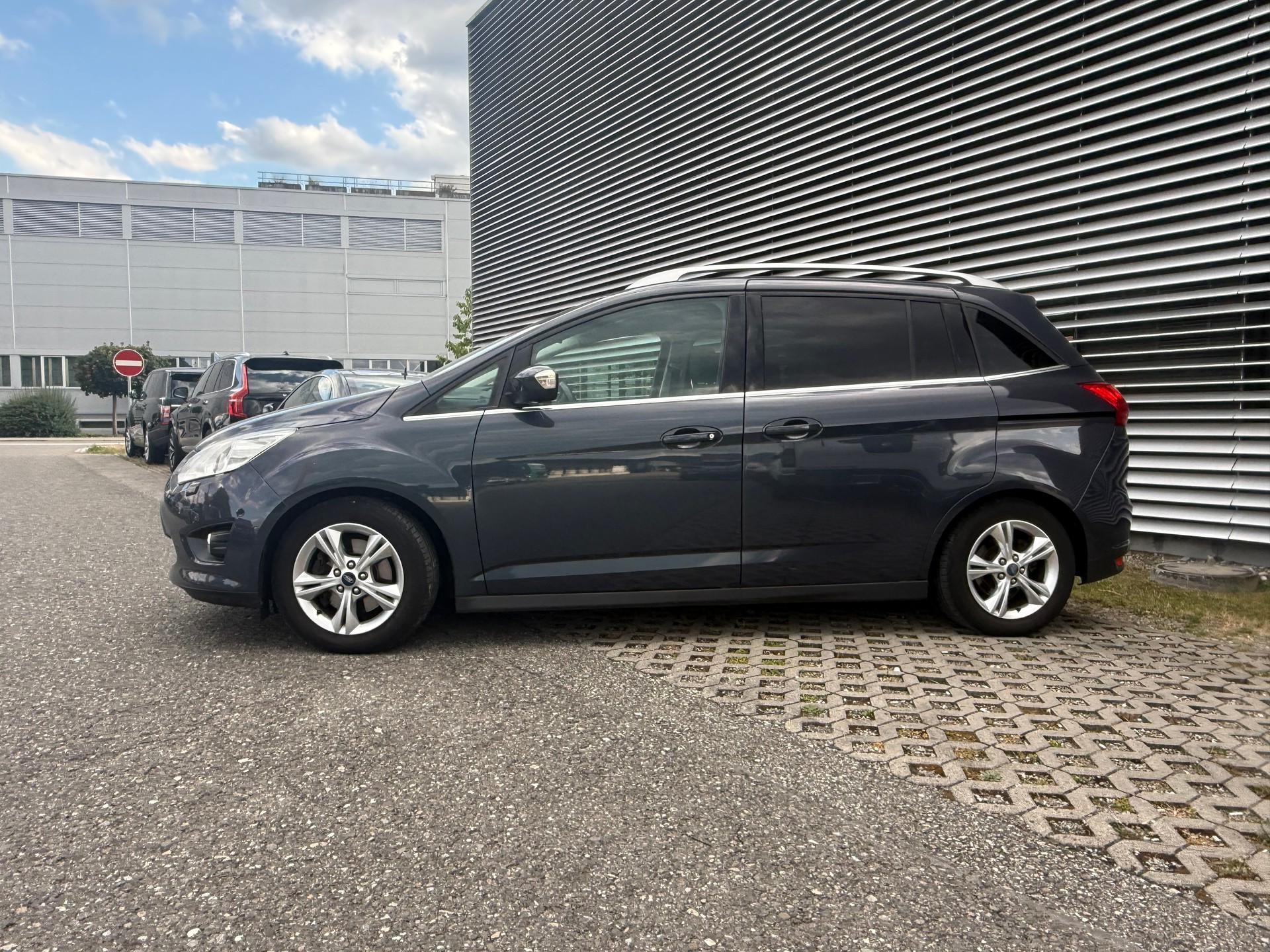 FORD Grand C-Max 2.0 TDCi Titanium PowerShift 7 Platz-image-2
