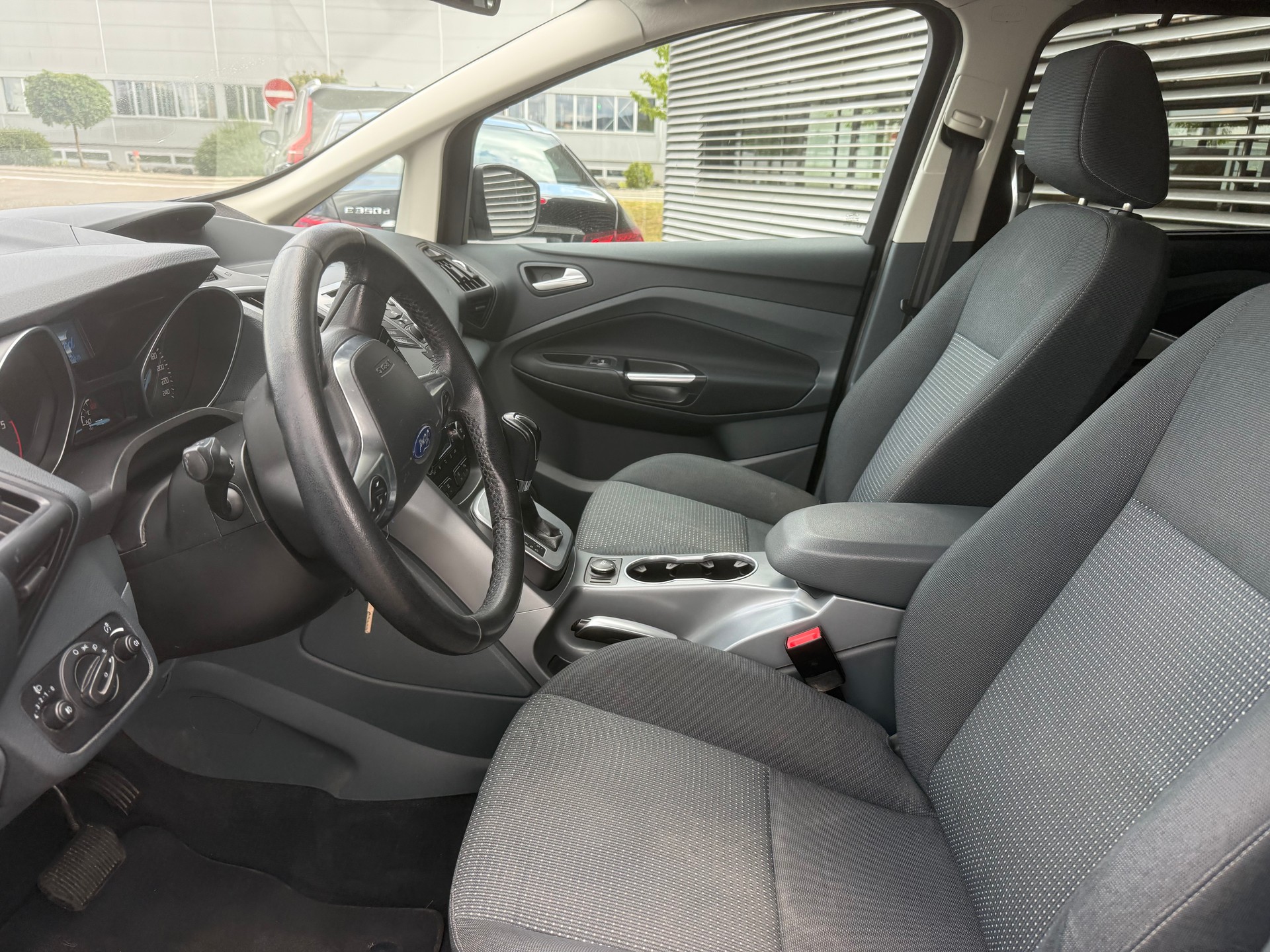 FORD Grand C-Max 2.0 TDCi Titanium PowerShift 7 Platz-image-5
