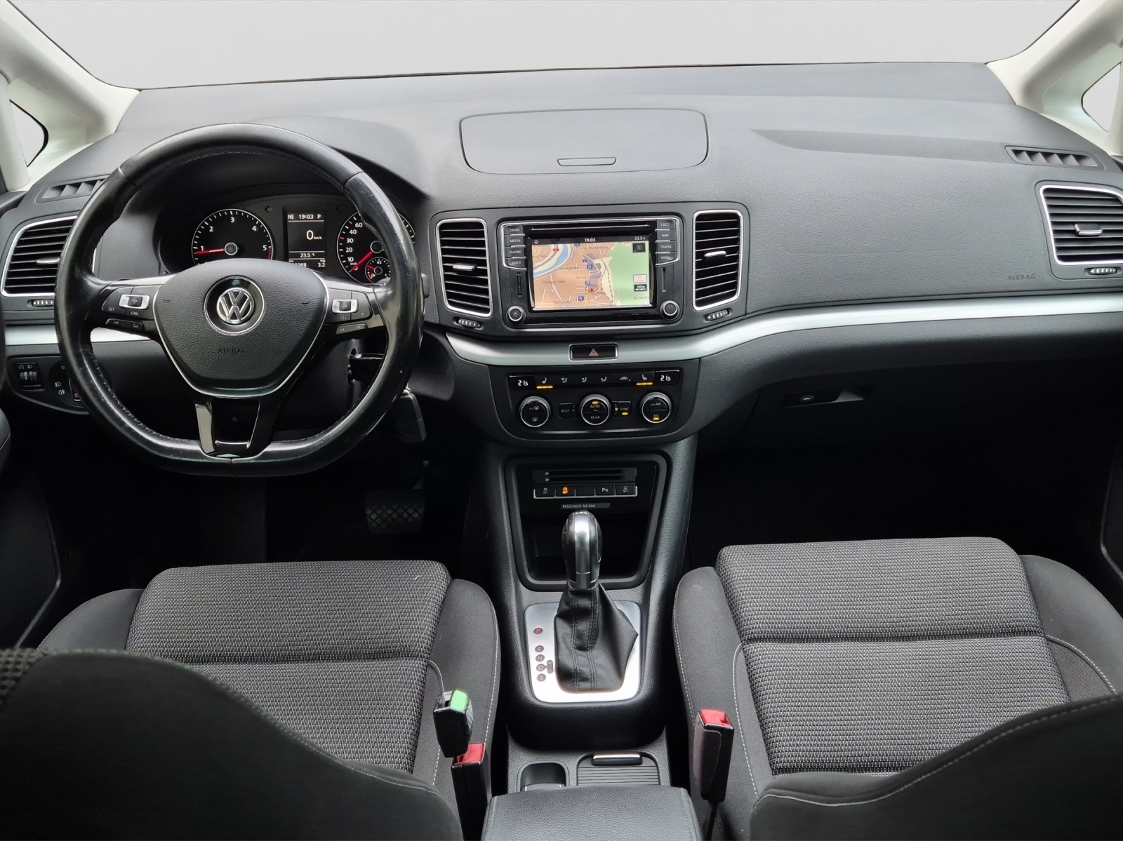 VW Sharan 2.0 TDI BMT Highline DSG-image-13