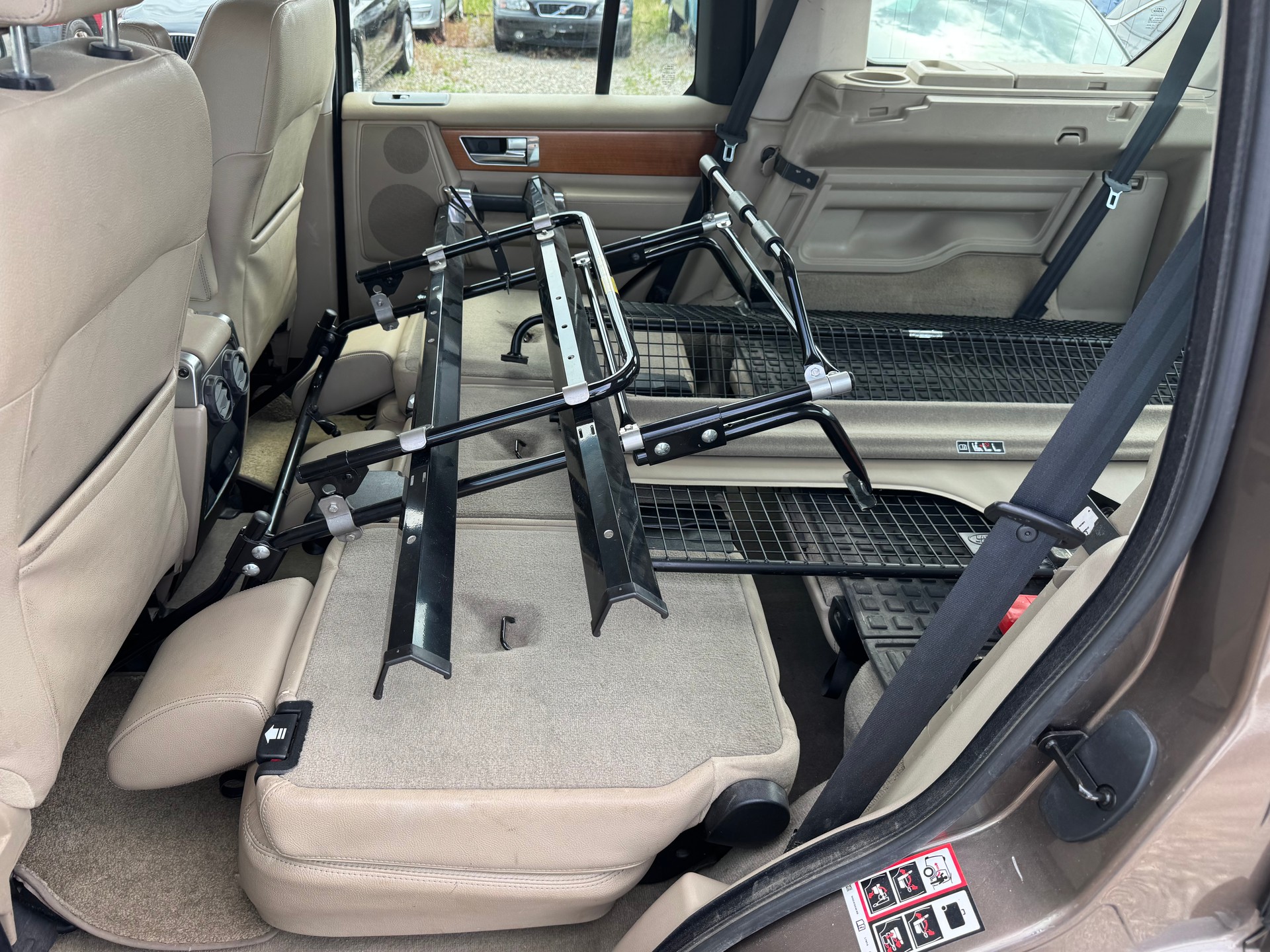 LAND ROVER Discovery 3.0 TDV6 HSE Automatic-image-8