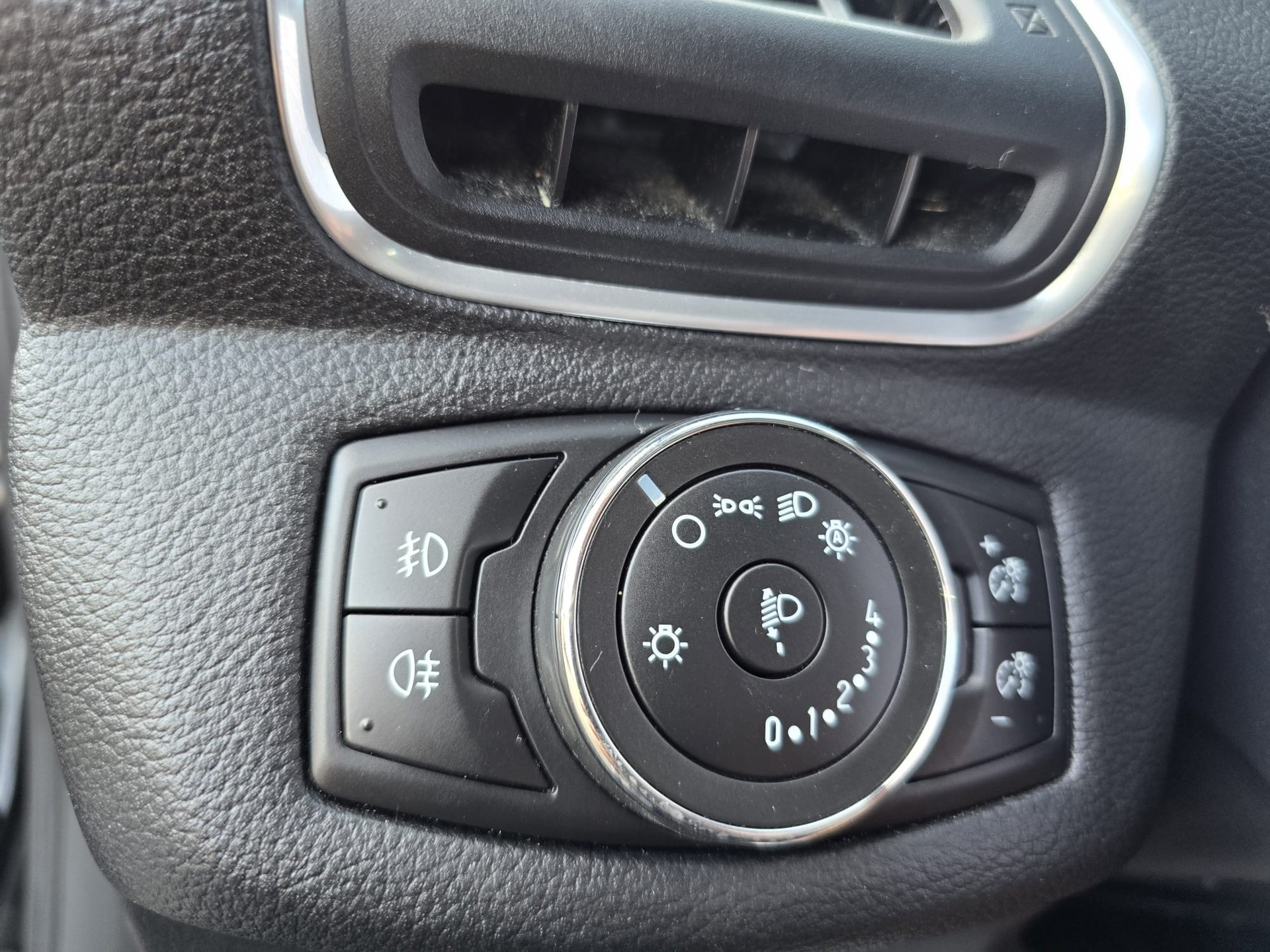 FORD B-Max 1.0 SCTi Trend-image-14