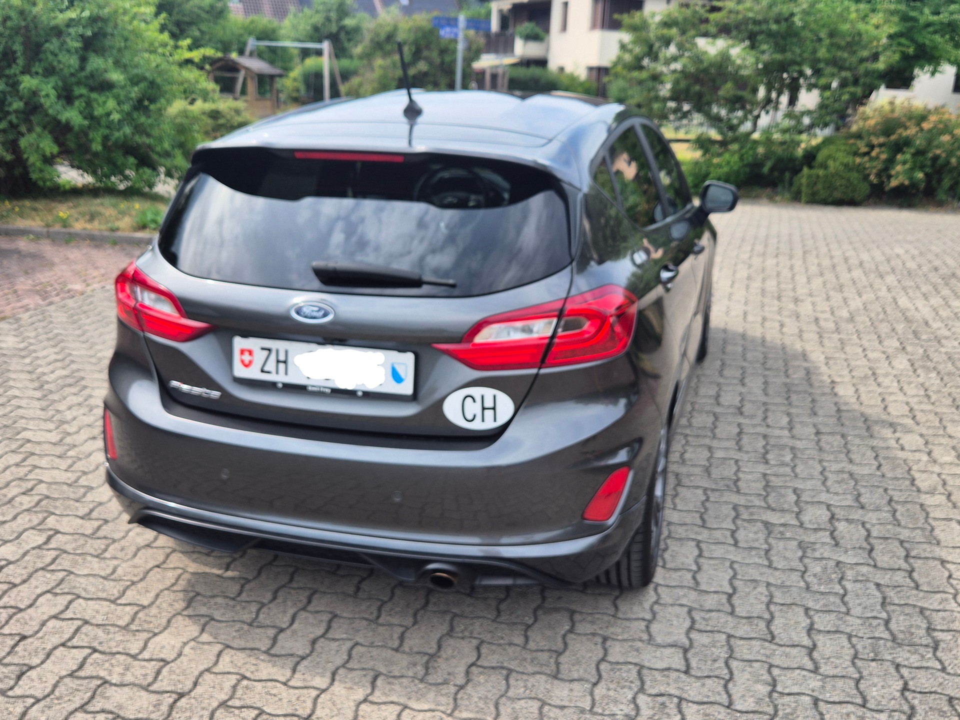 FORD Fiesta 1.0 EcoB ST-Line-image-2