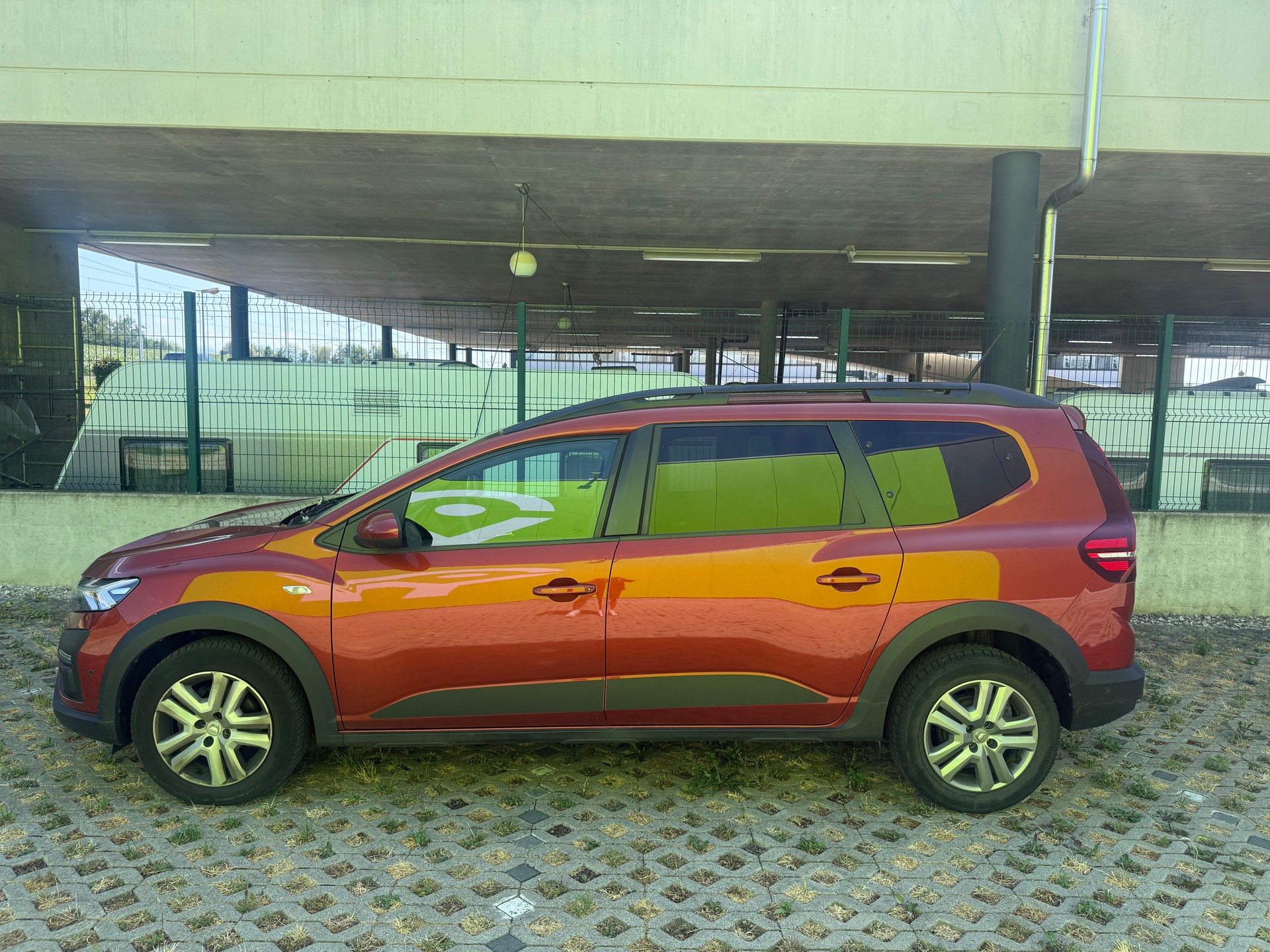 DACIA Jogger TCe 110 Comfort-image-4
