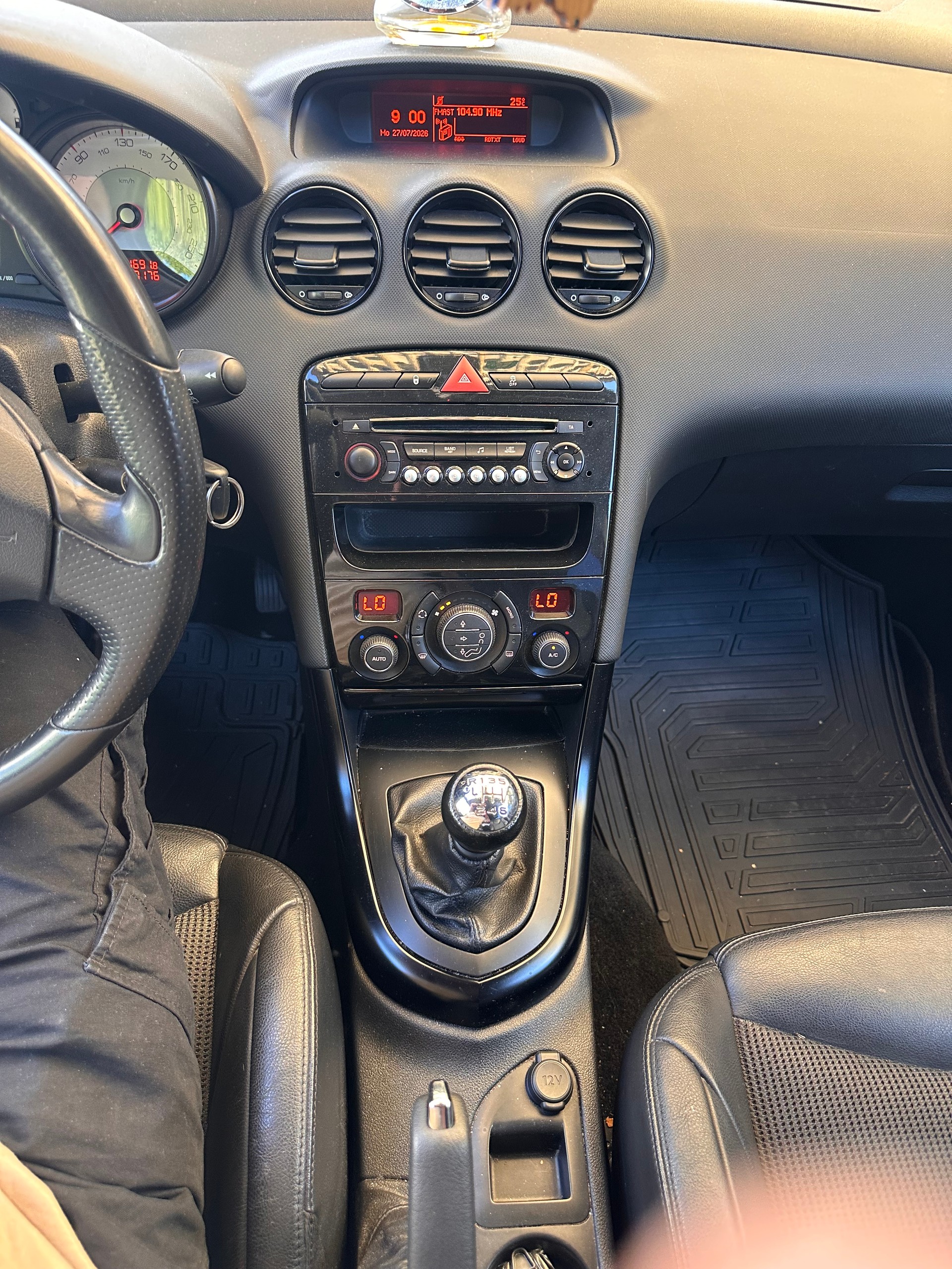 PEUGEOT 308 1.6 HDI Active-image-14
