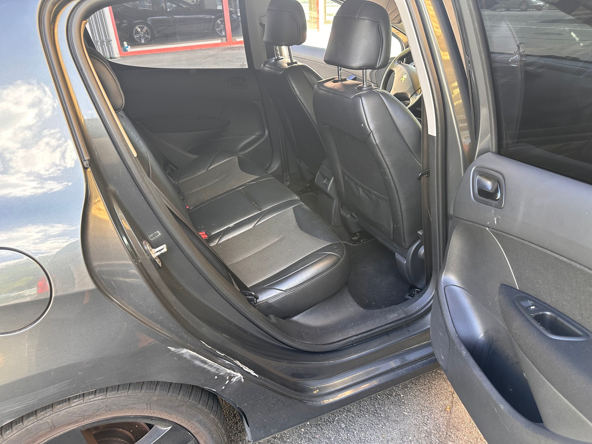 PEUGEOT 308 1.6 HDI Active-image-9