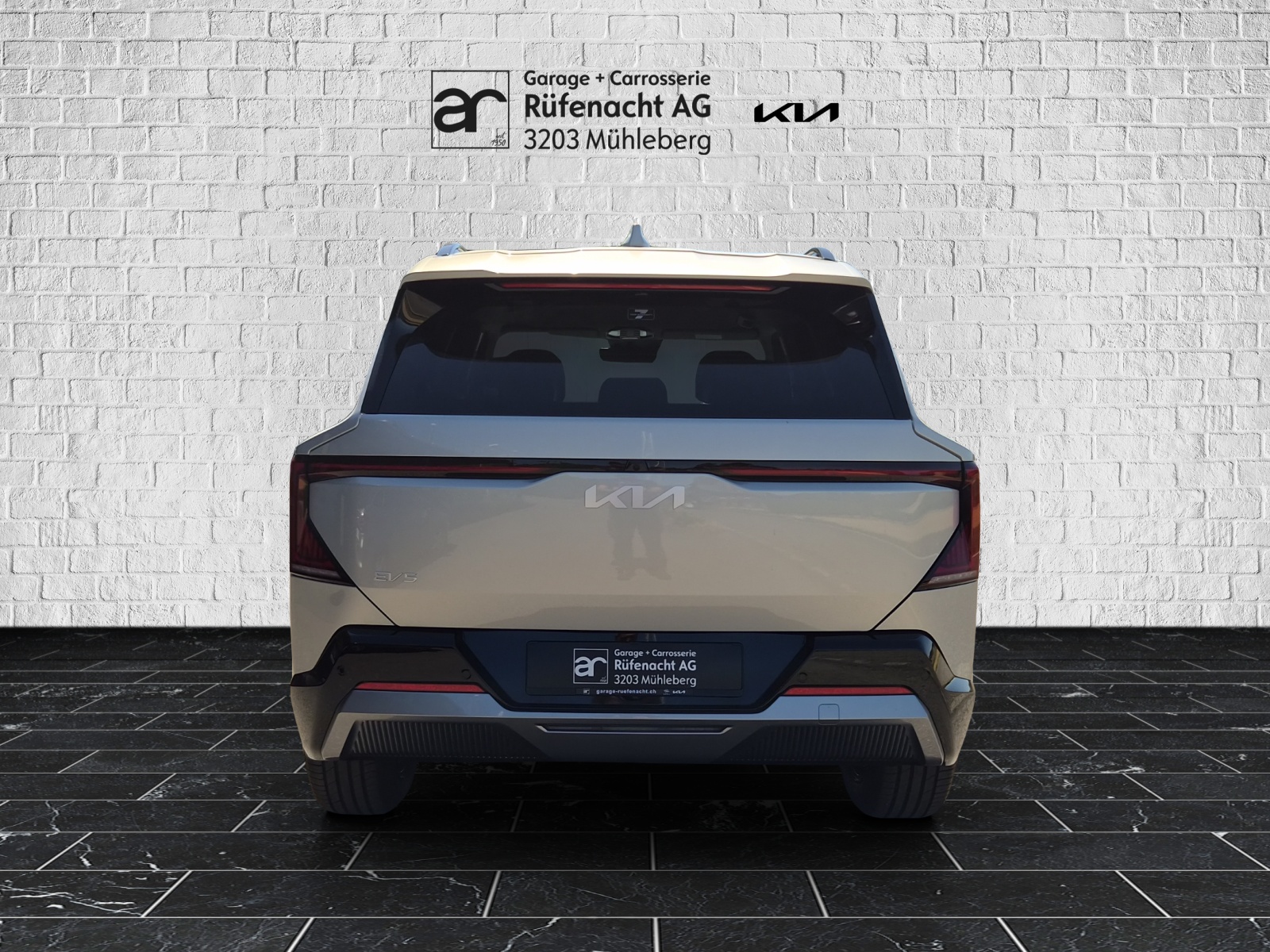 KIA EV5 81 kWh Earth-image-3