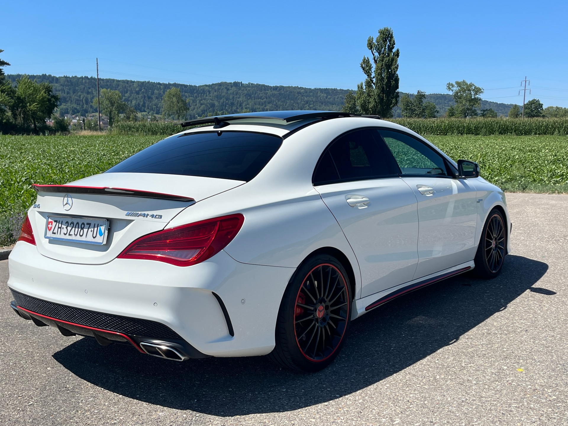 MERCEDES-BENZ CLA 45 AMG 4Matic Speedshift-image-3