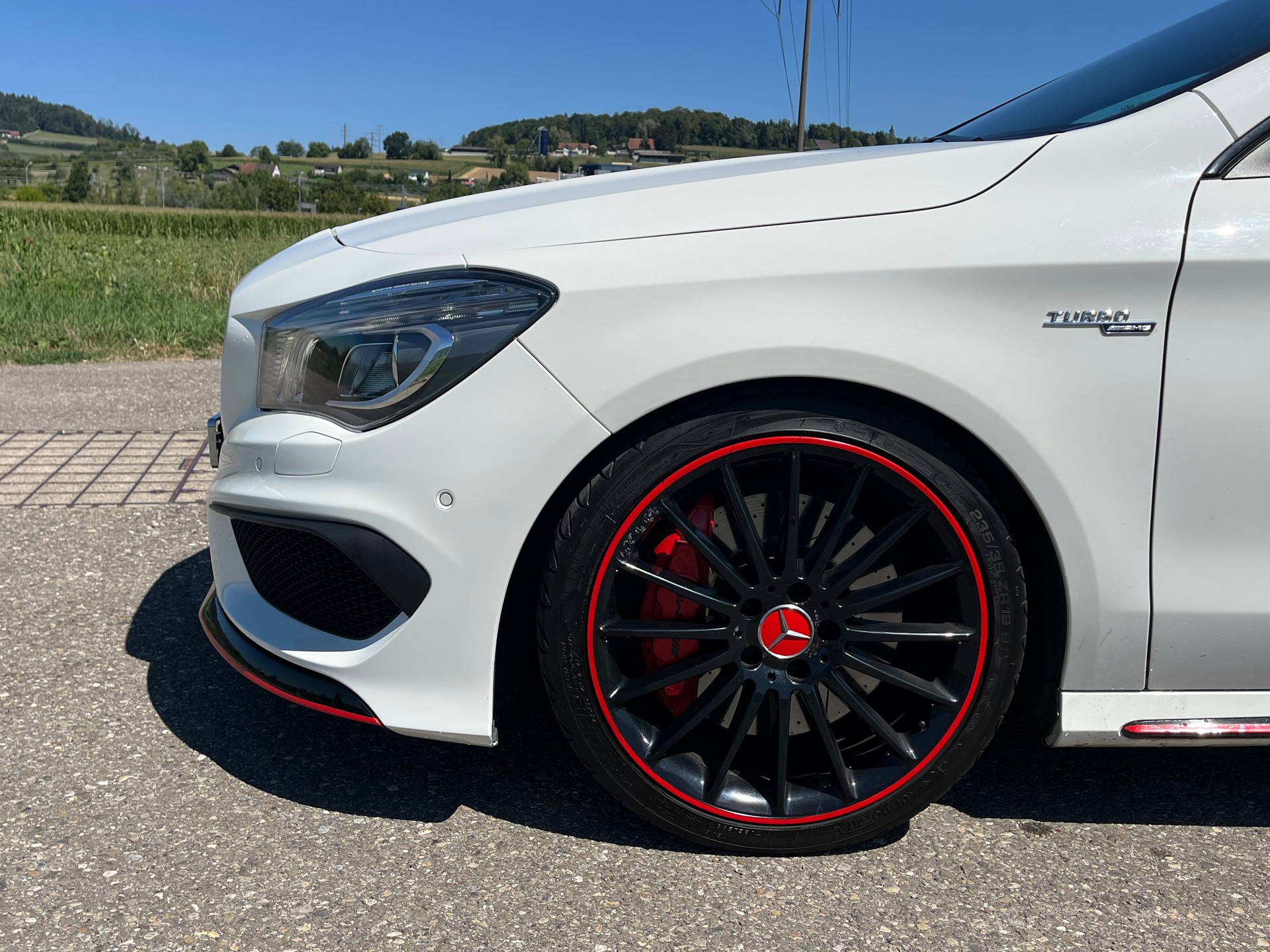 MERCEDES-BENZ CLA 45 AMG 4Matic Speedshift-image-6