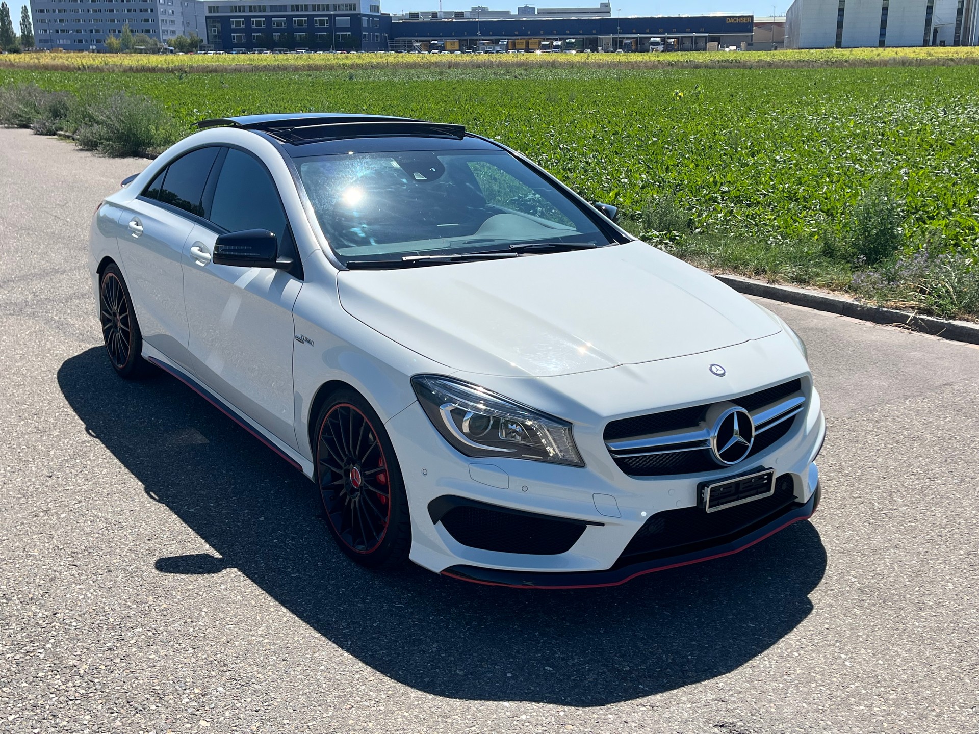 MERCEDES-BENZ CLA 45 AMG 4Matic Speedshift-image-5