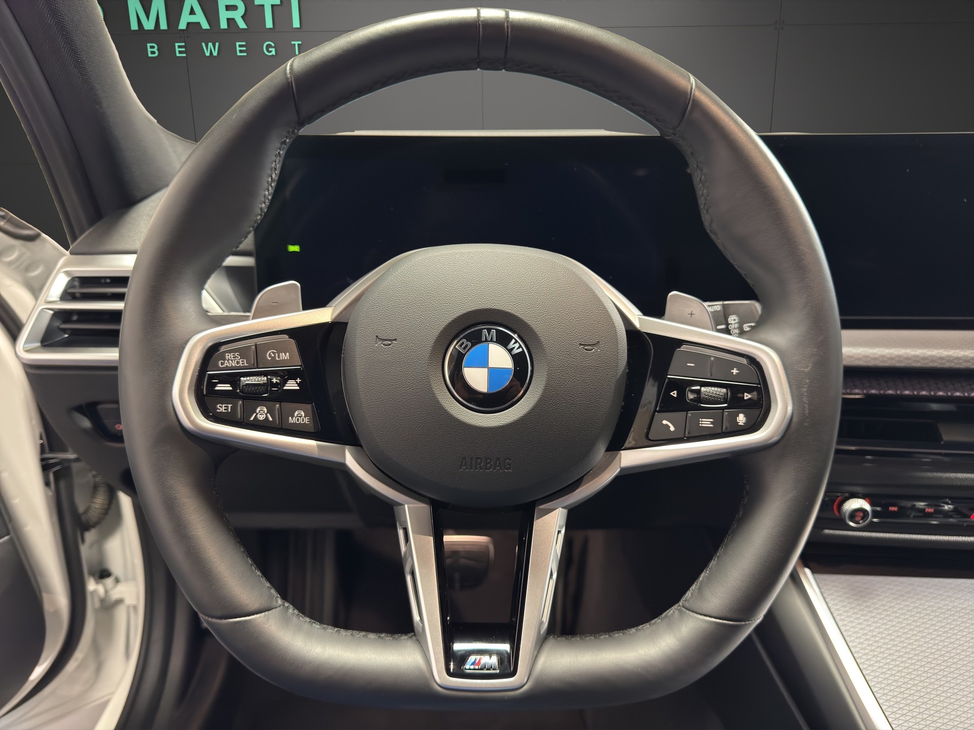 BMW 320d xDrive Touring M Sport-image-13