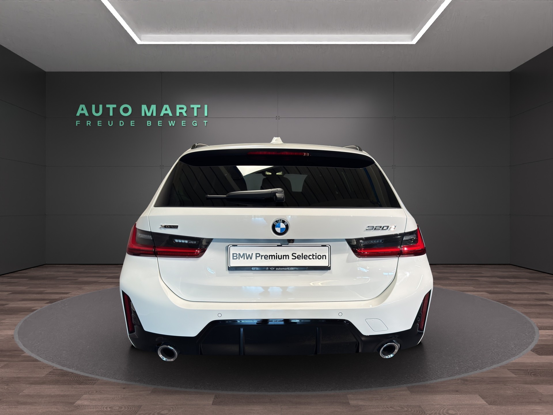BMW 320d xDrive Touring M Sport-image-2