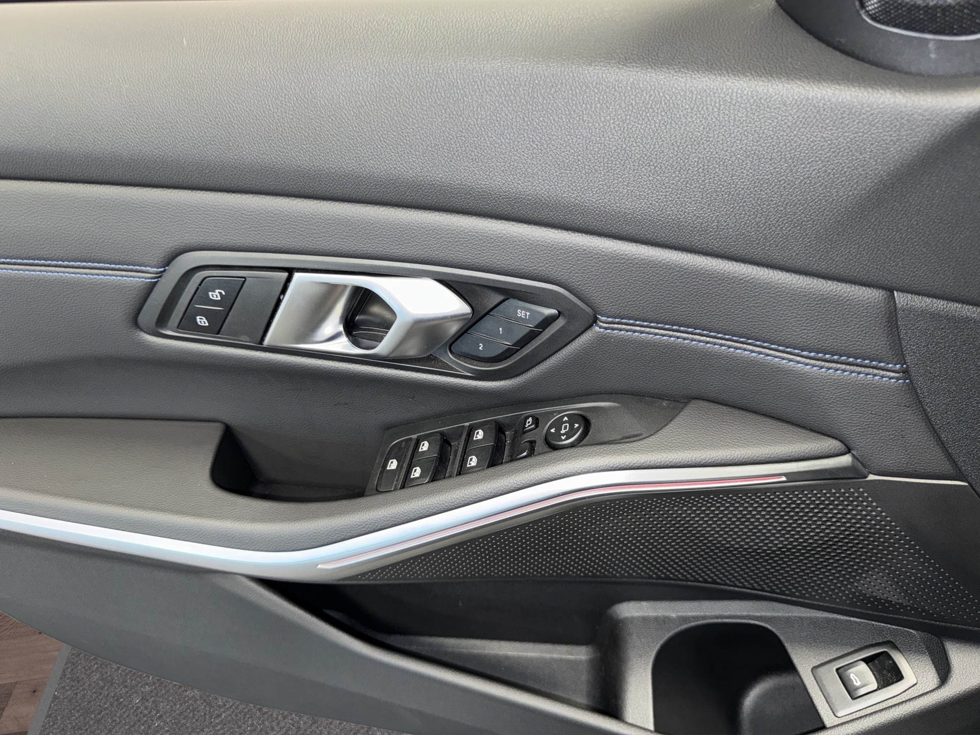 BMW 320d xDrive Touring M Sport-image-11