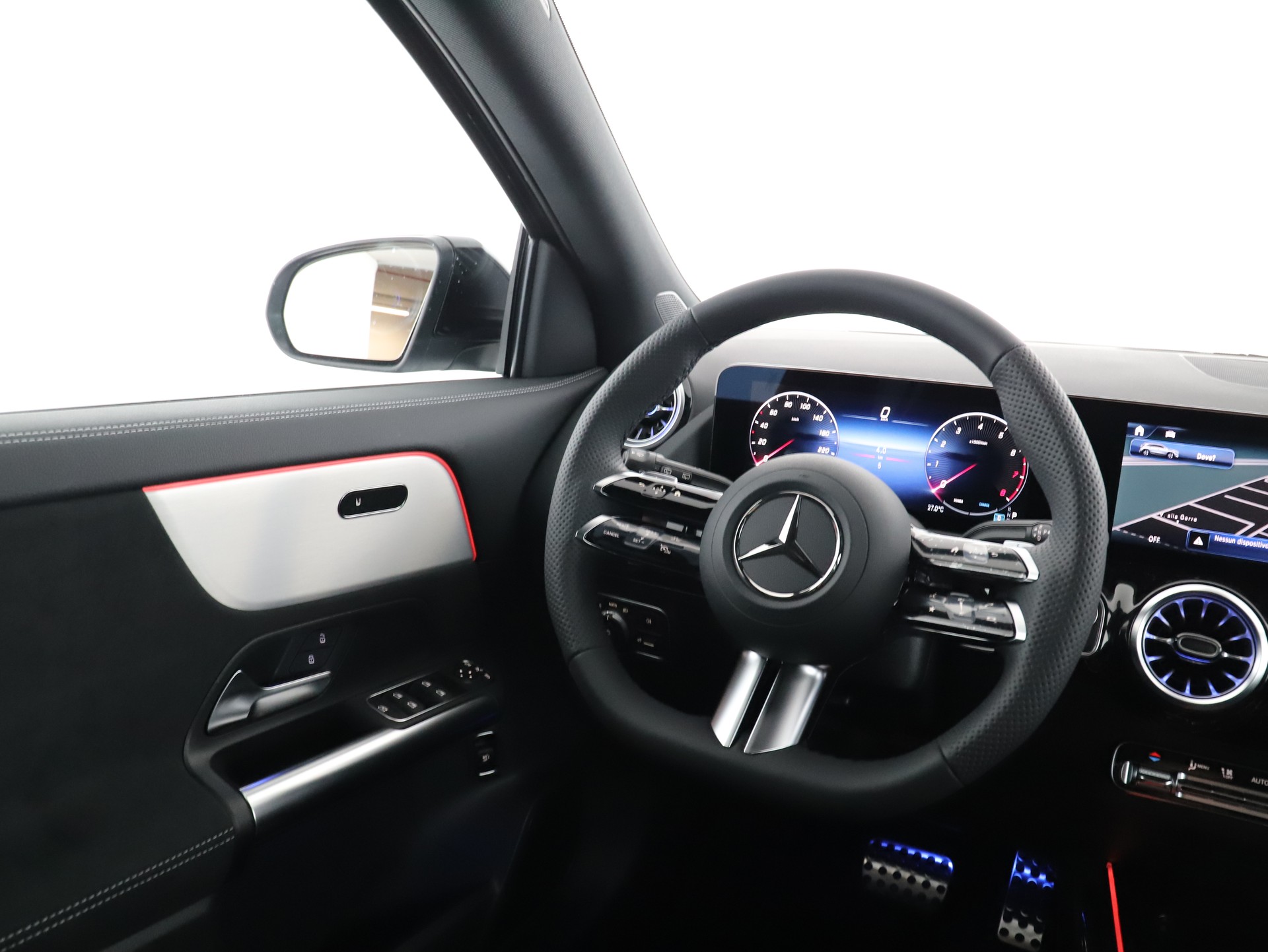 MERCEDES-BENZ GLA 200 Night Star 7G-D-image-13