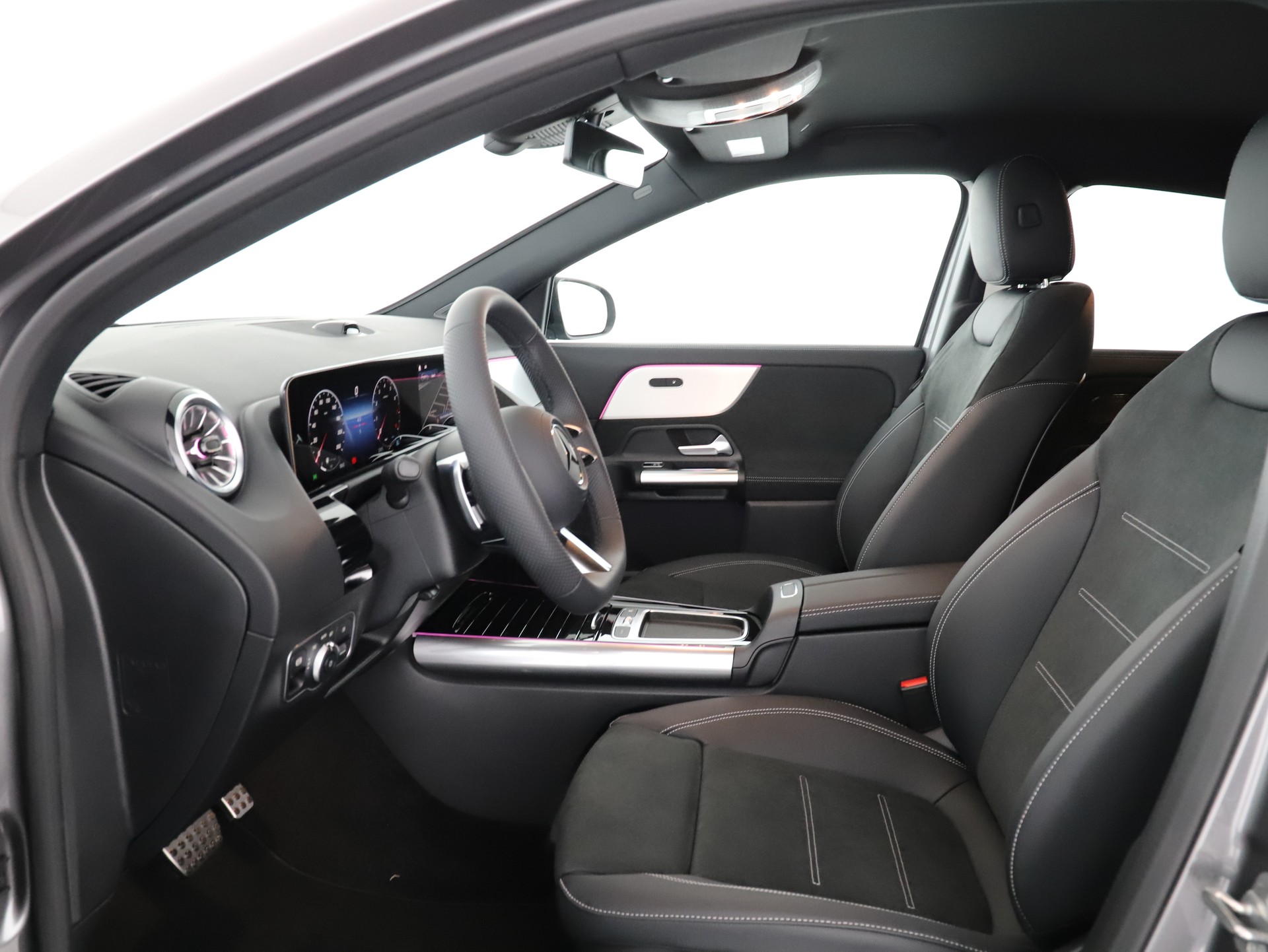 MERCEDES-BENZ GLA 200 Night Star 7G-D-image-9