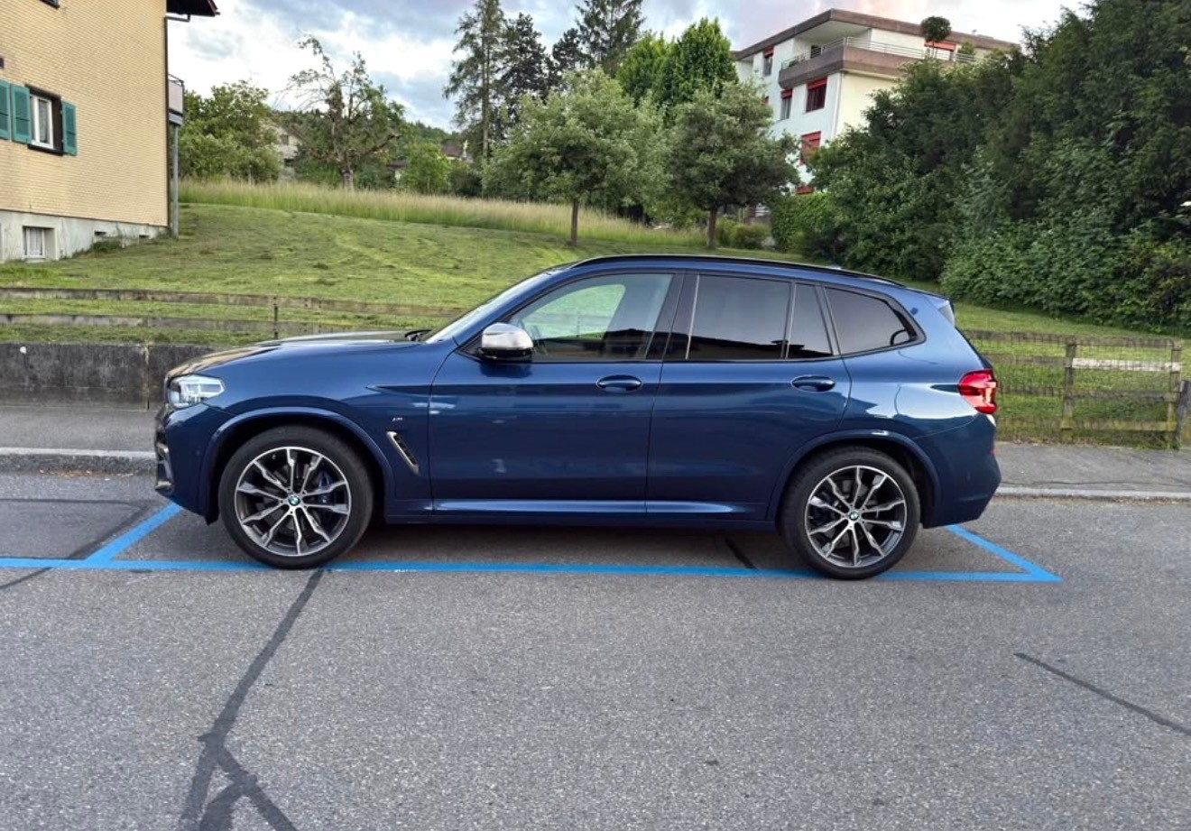 BMW M40i-image-1