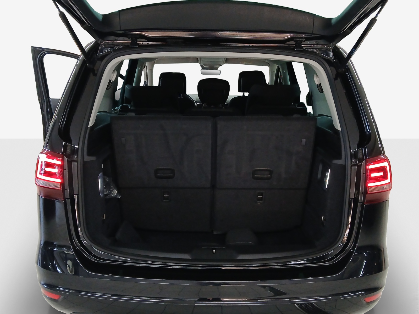 VW Sharan 1.4 TSI BlMT Comfortline-image-12